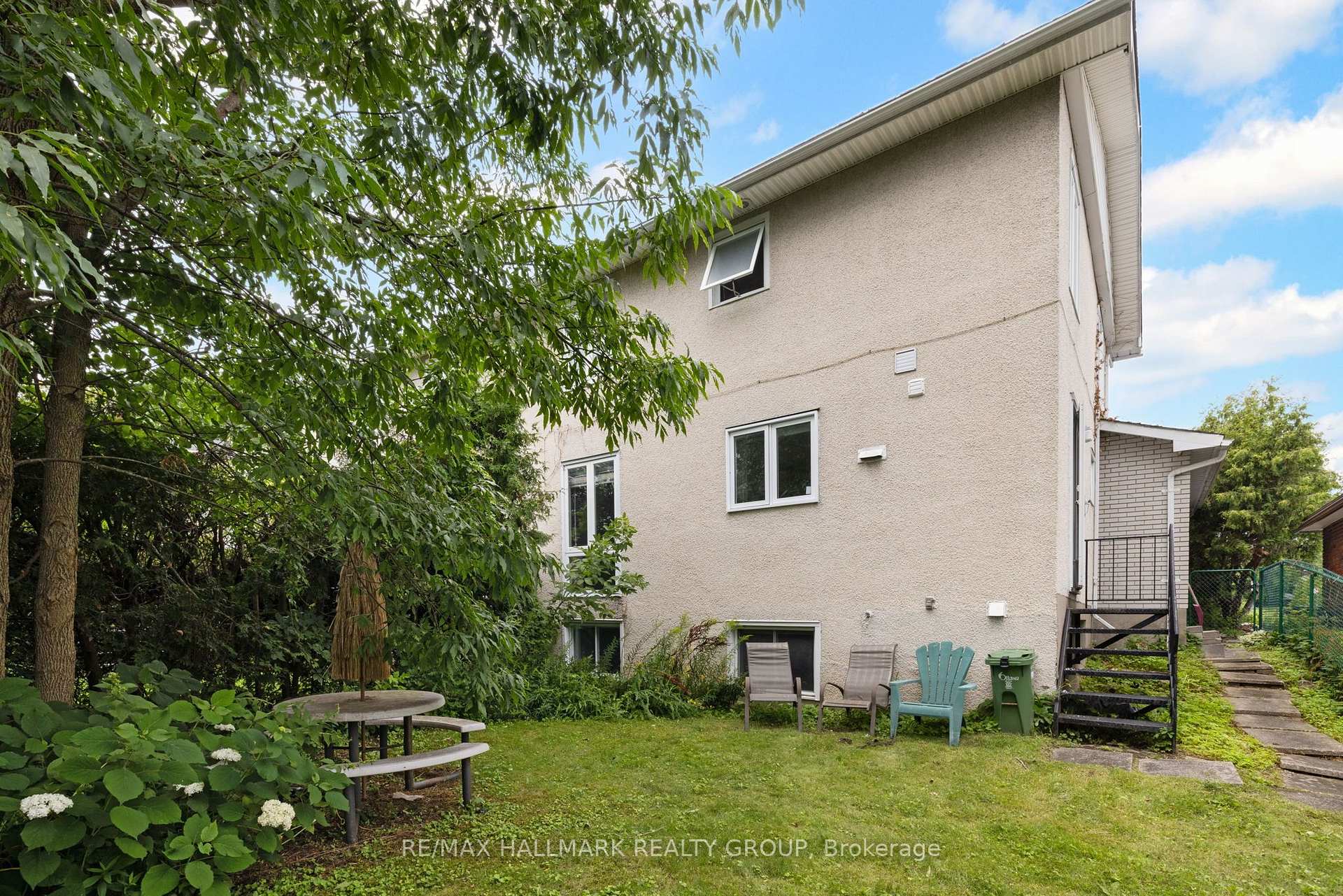 Photo 35 of 84 Chesterton Drive, Ottawa, Borden Farm/Stewart Farm/Carleton Heights/Parkwood Hills — HOMEH