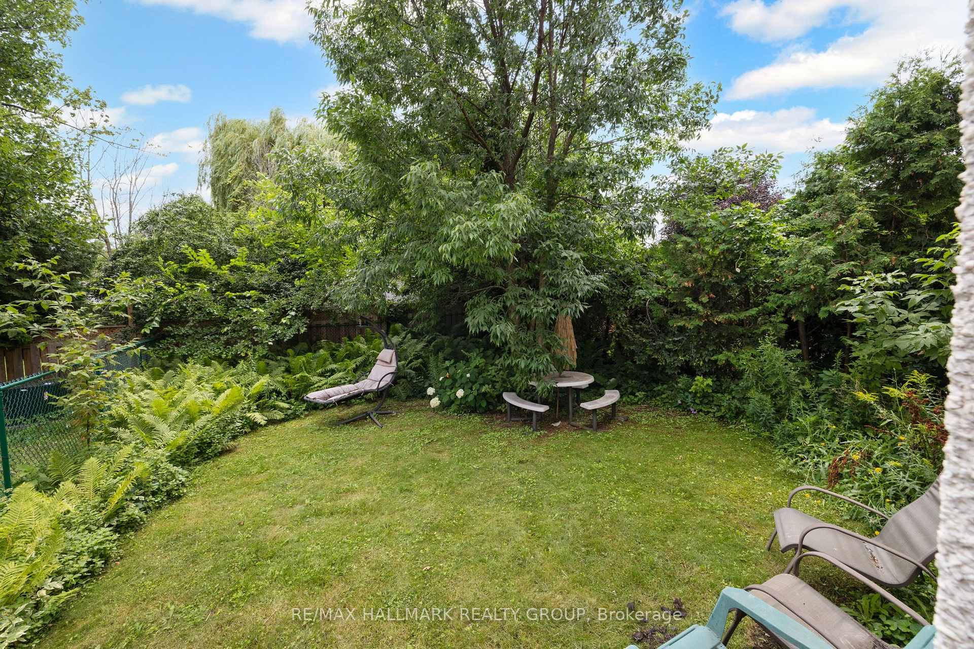 Photo 38 of 84 Chesterton Drive, Ottawa, Borden Farm/Stewart Farm/Carleton Heights/Parkwood Hills — HOMEH