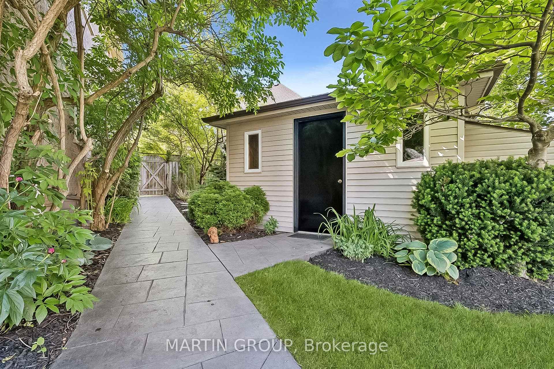 Photo 10 of 2283 Briargrove Circle, Oakville, Westmount — HOMEH