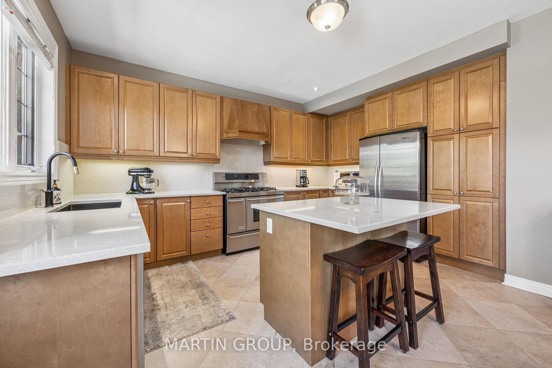 Photo 16 of 2283 Briargrove Circle, Oakville, Westmount — HOMEH