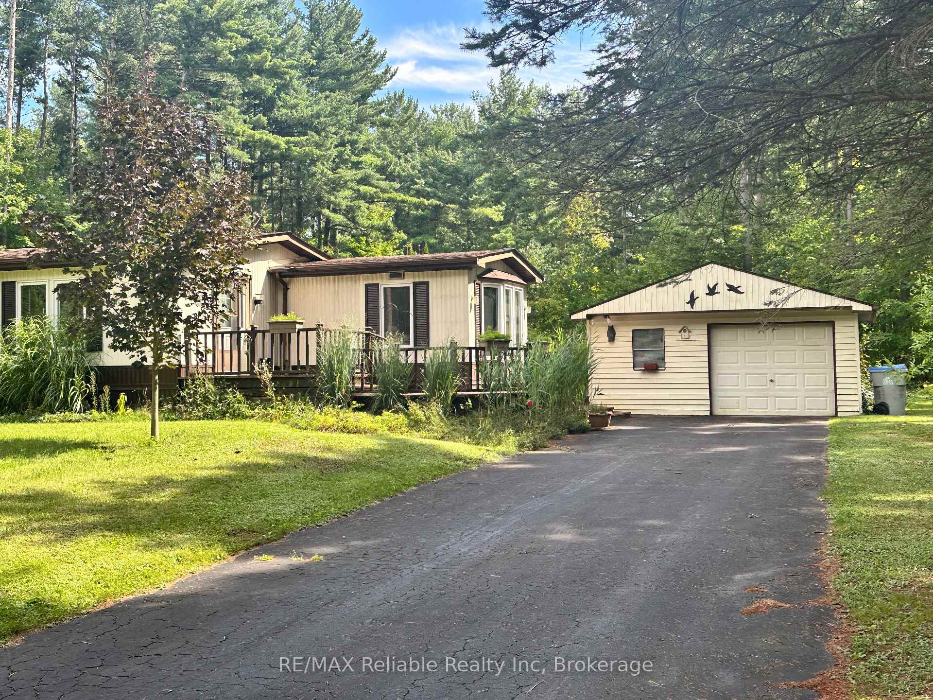 Photo 6 of 118 Tamarack Drive, Central Huron, Goderich — HOMEH
