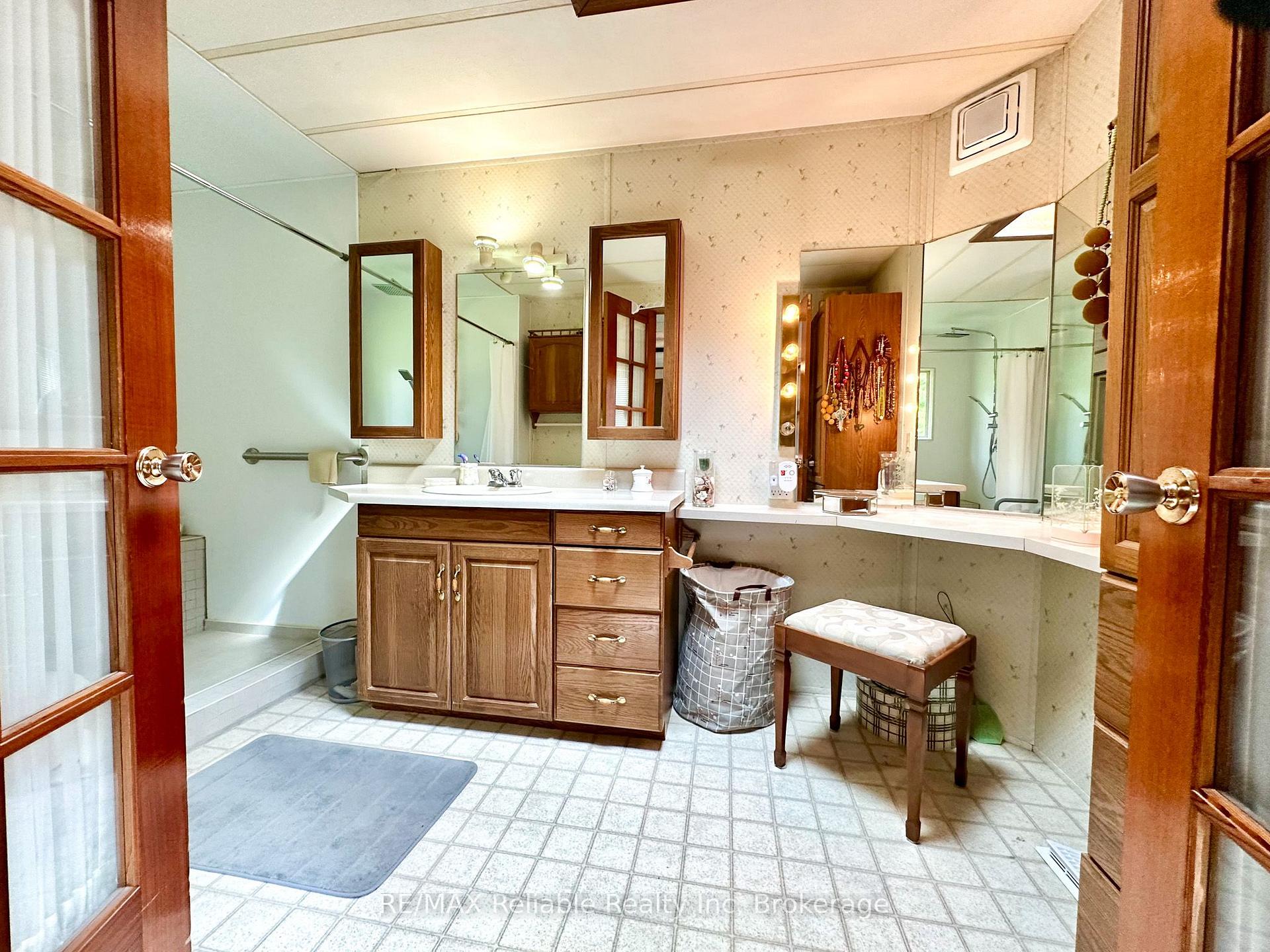Photo 33 of 118 Tamarack Drive, Central Huron, Goderich — HOMEH