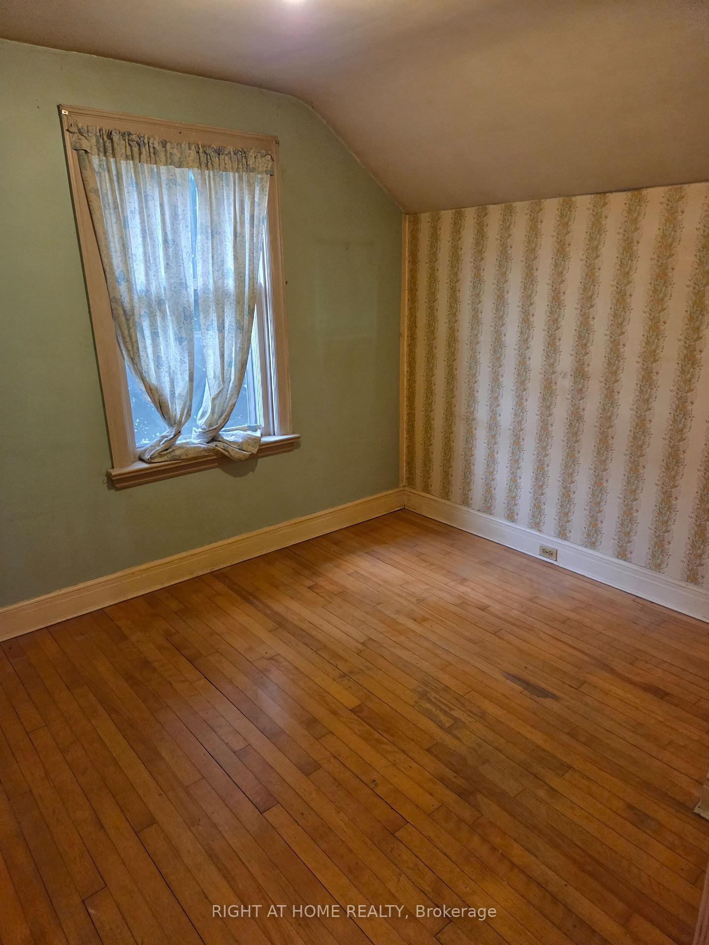 Photo 11 of 88 Lees Avenue, Ottawa, Ottawa East — HOMEH