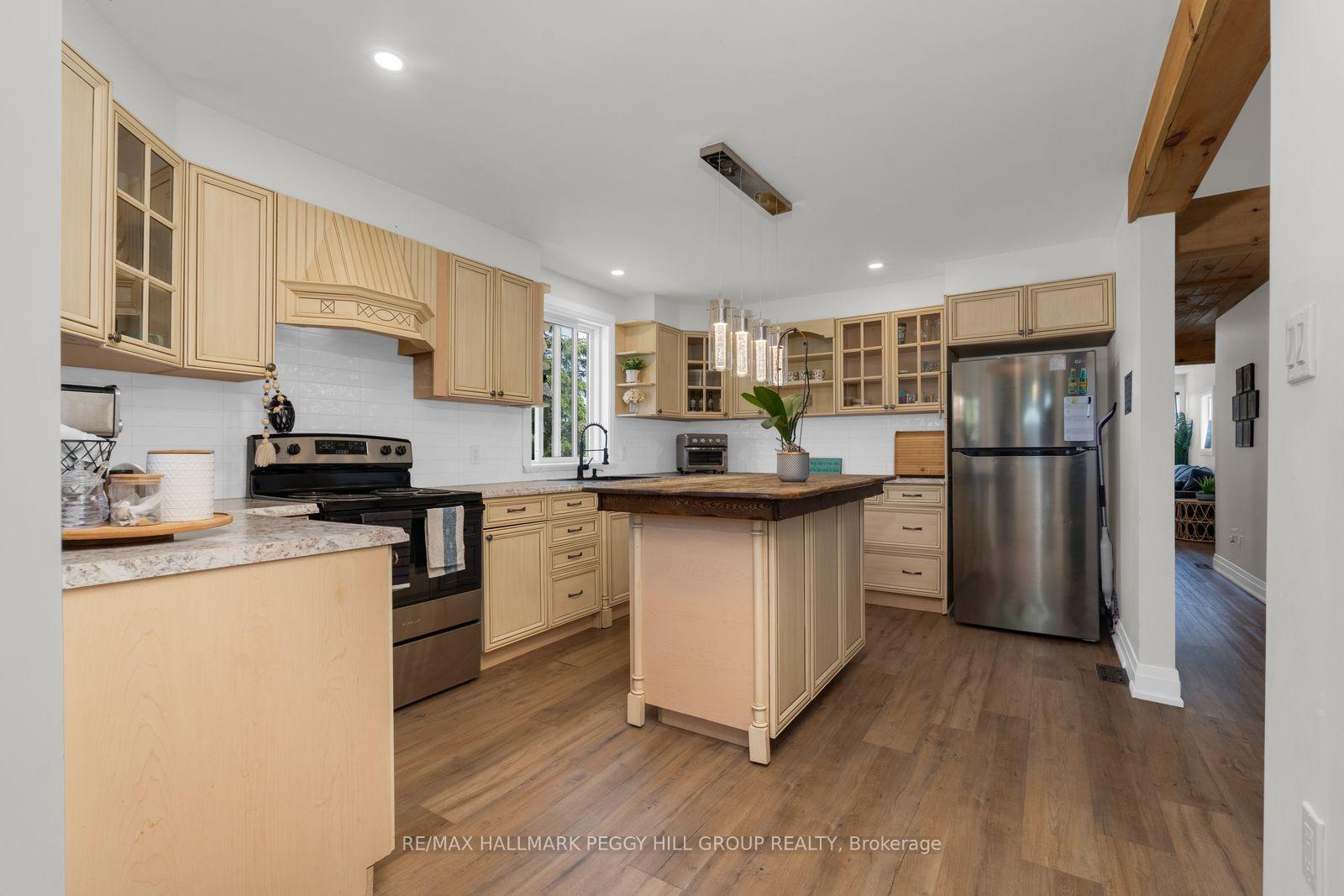 Photo 3 of 8709 9th Line, Essa, Colwell — HOMEH