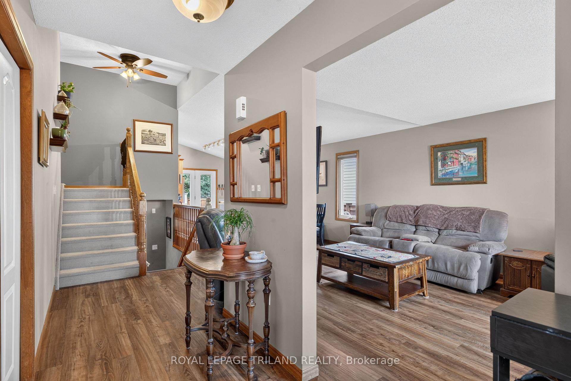 Photo 6 of 59 Queensway Drive, Strathroy-Caradoc, SE — HOMEH