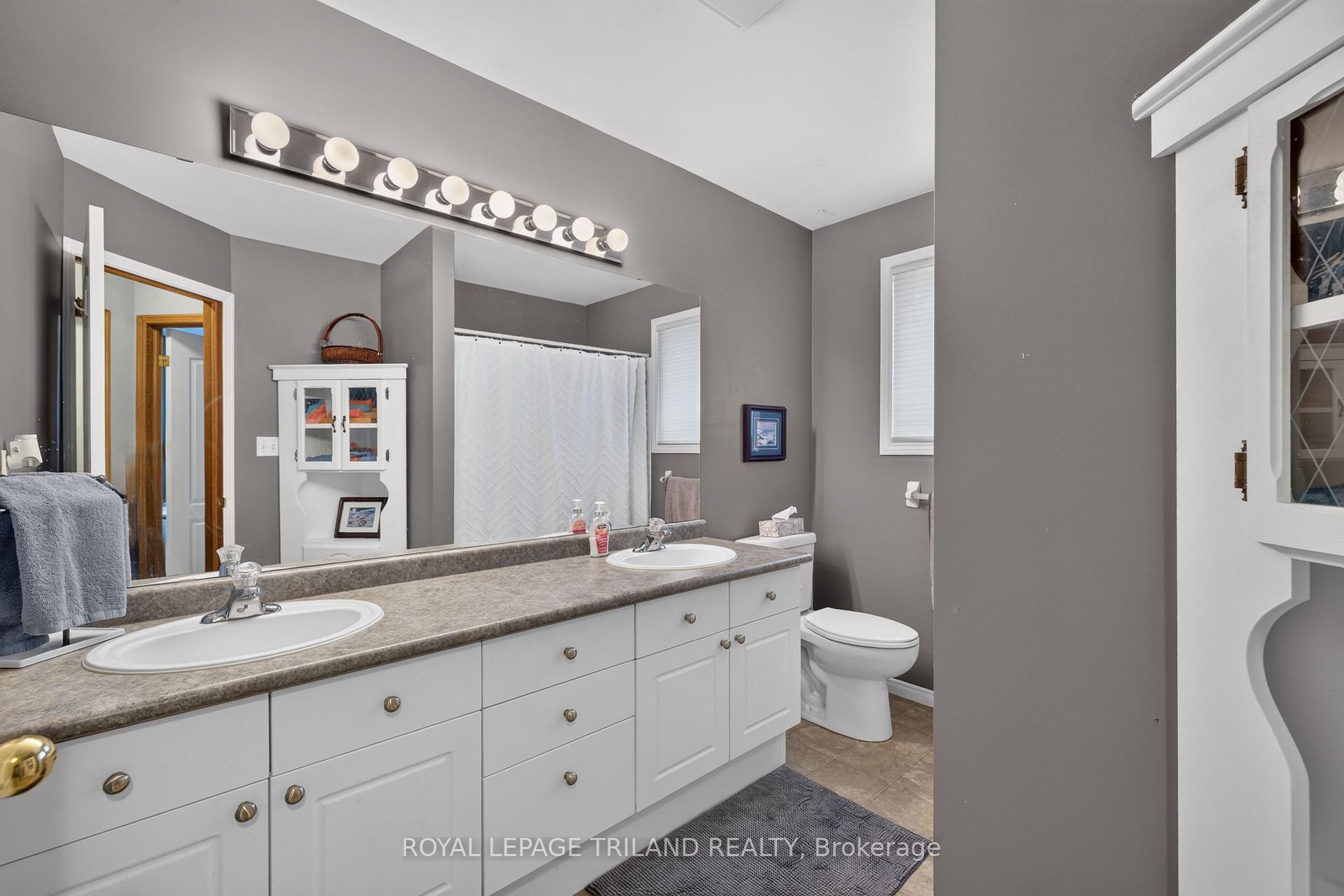 Photo 24 of 59 Queensway Drive, Strathroy-Caradoc, SE — HOMEH