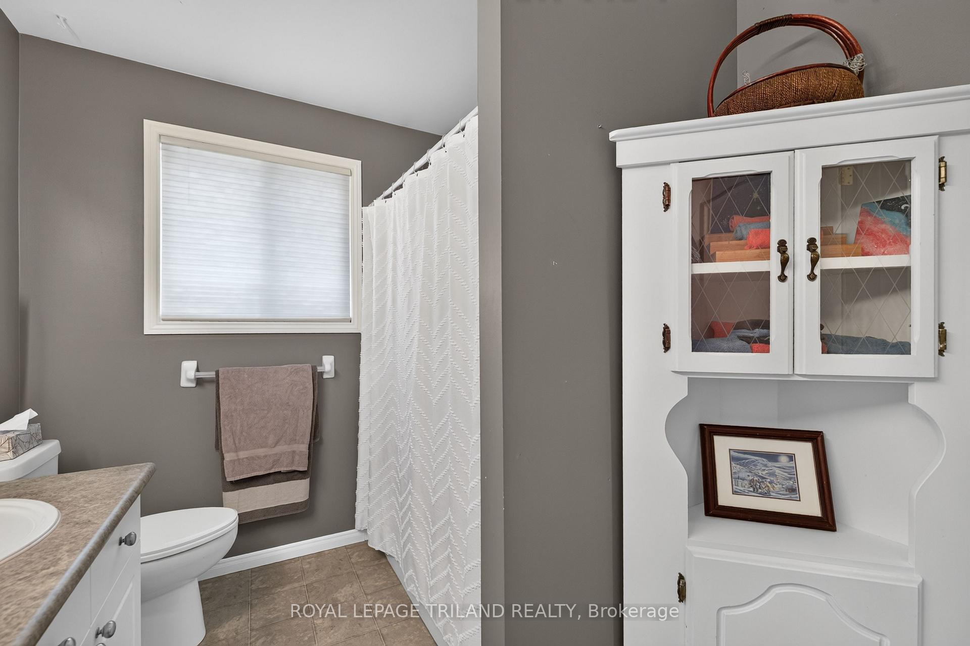 Photo 25 of 59 Queensway Drive, Strathroy-Caradoc, SE — HOMEH