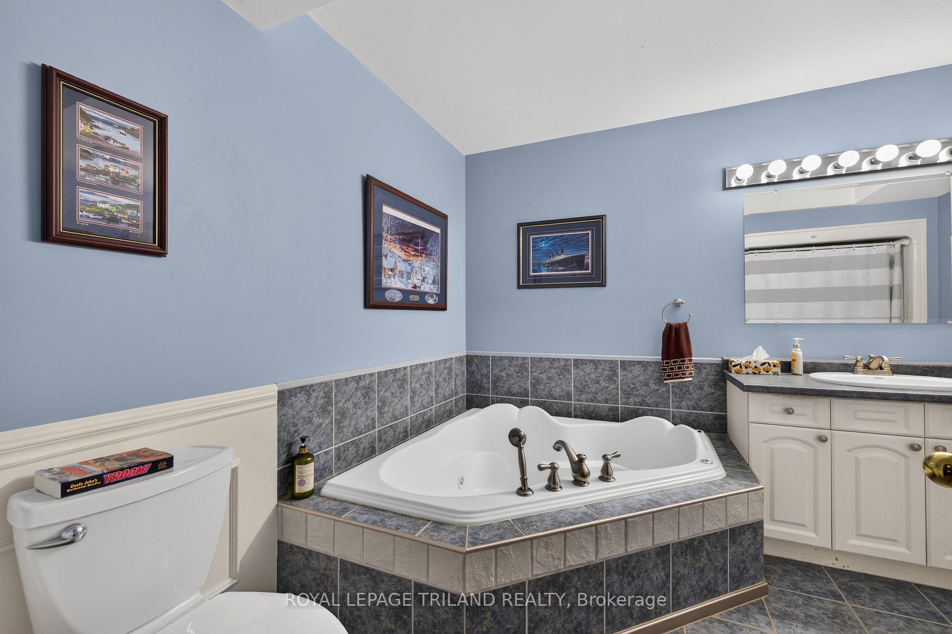 Photo 30 of 59 Queensway Drive, Strathroy-Caradoc, SE — HOMEH