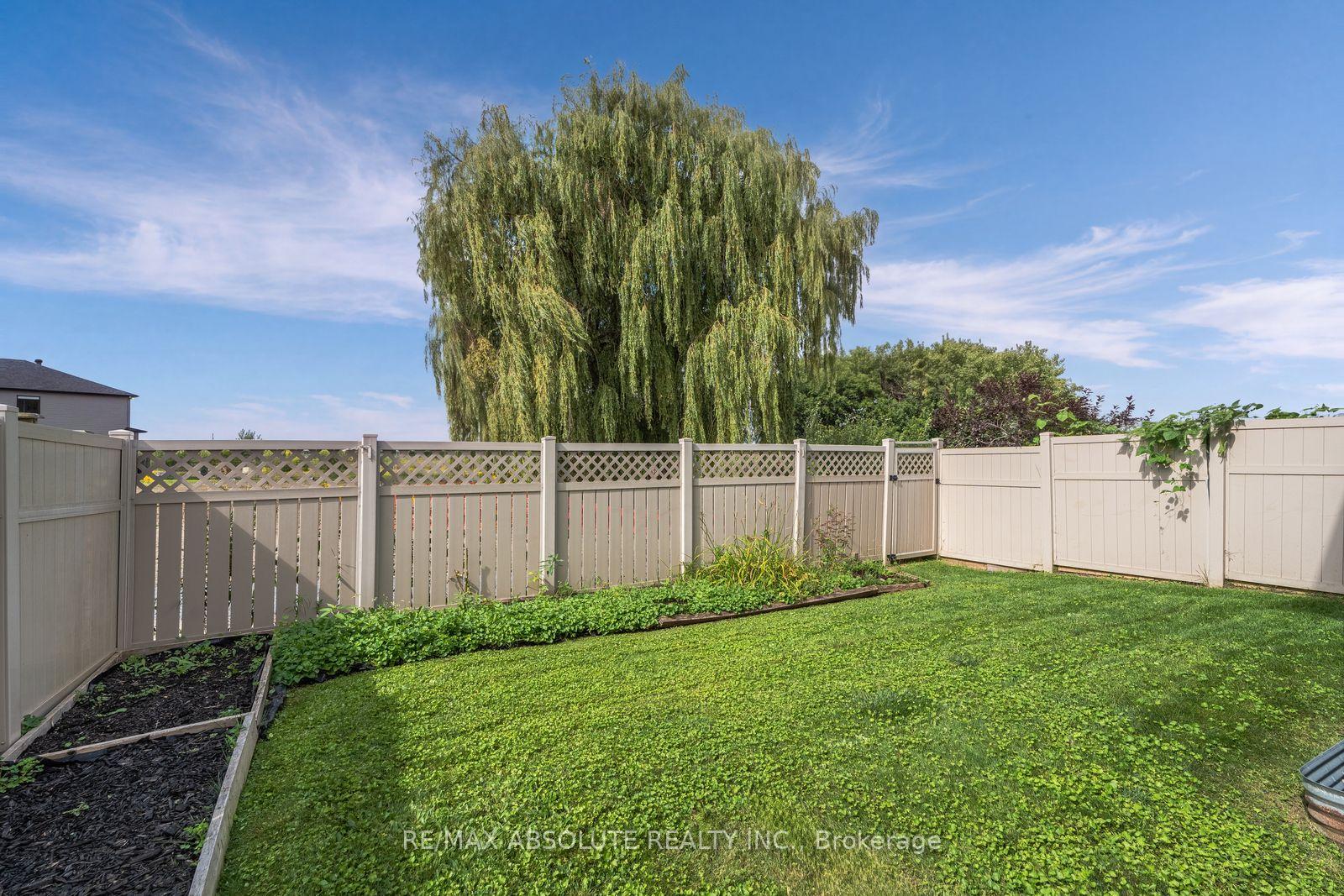 Photo 4 of 1070 Northgraves Crescent, Ottawa, Kanata - Emerald Meadows/Trailwest — HOMEH