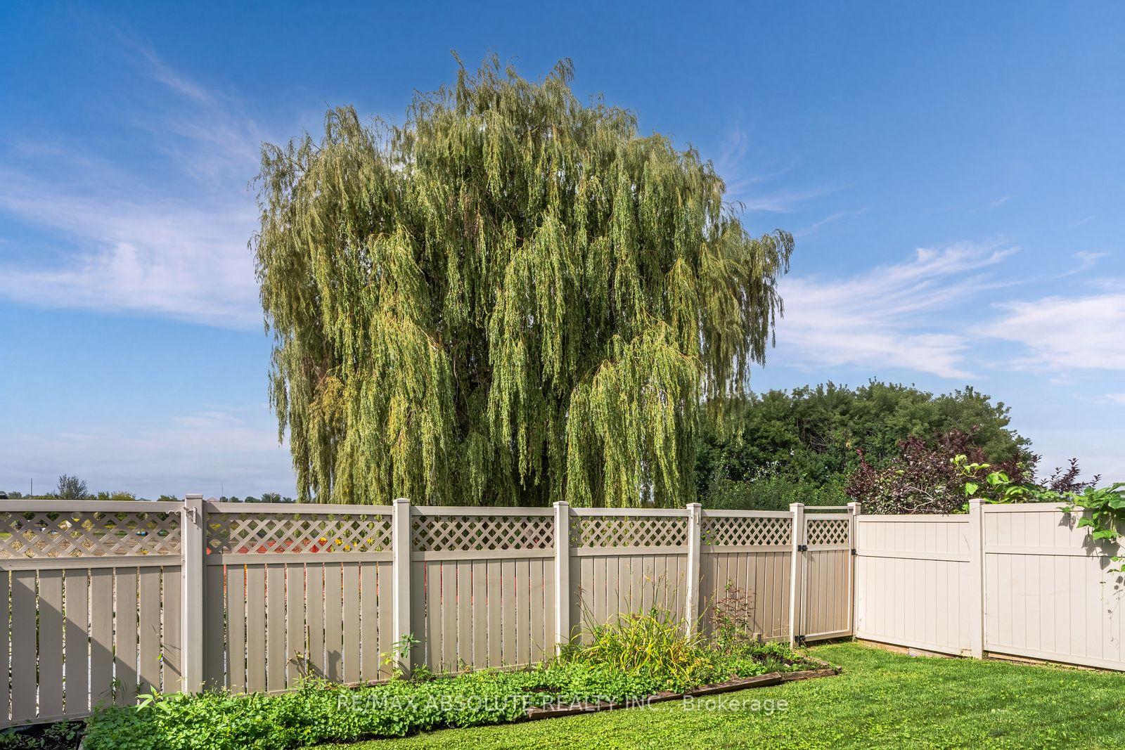 Photo 5 of 1070 Northgraves Crescent, Ottawa, Kanata - Emerald Meadows/Trailwest — HOMEH