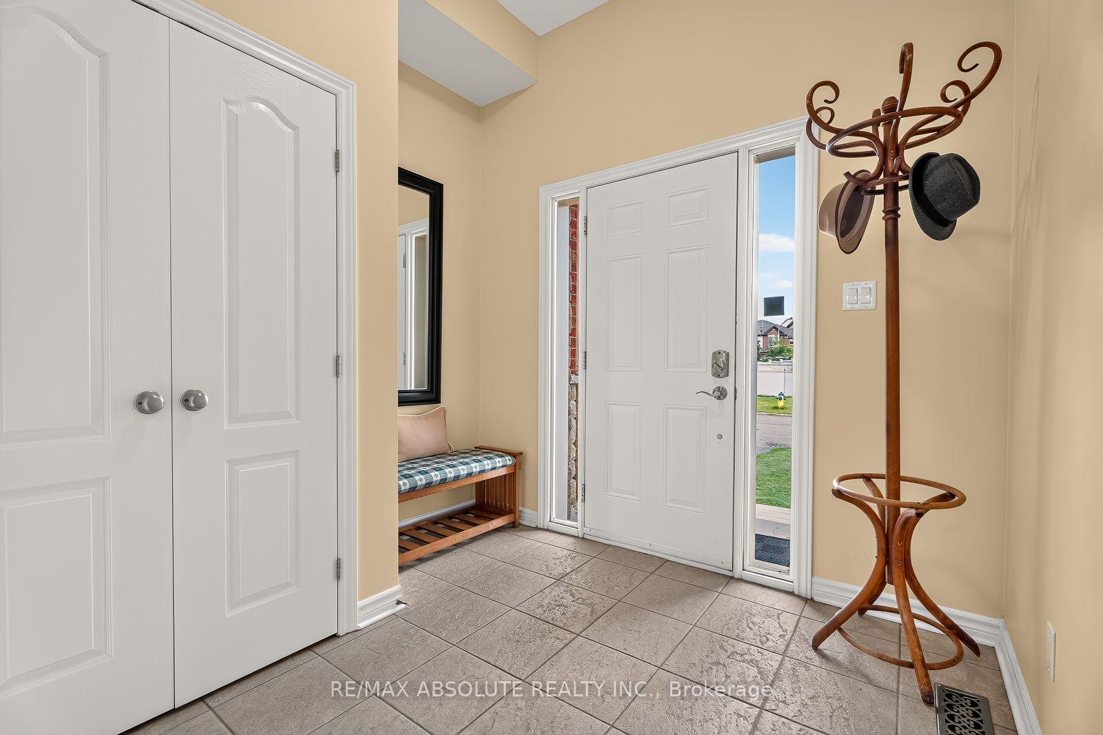 Photo 6 of 1070 Northgraves Crescent, Ottawa, Kanata - Emerald Meadows/Trailwest — HOMEH