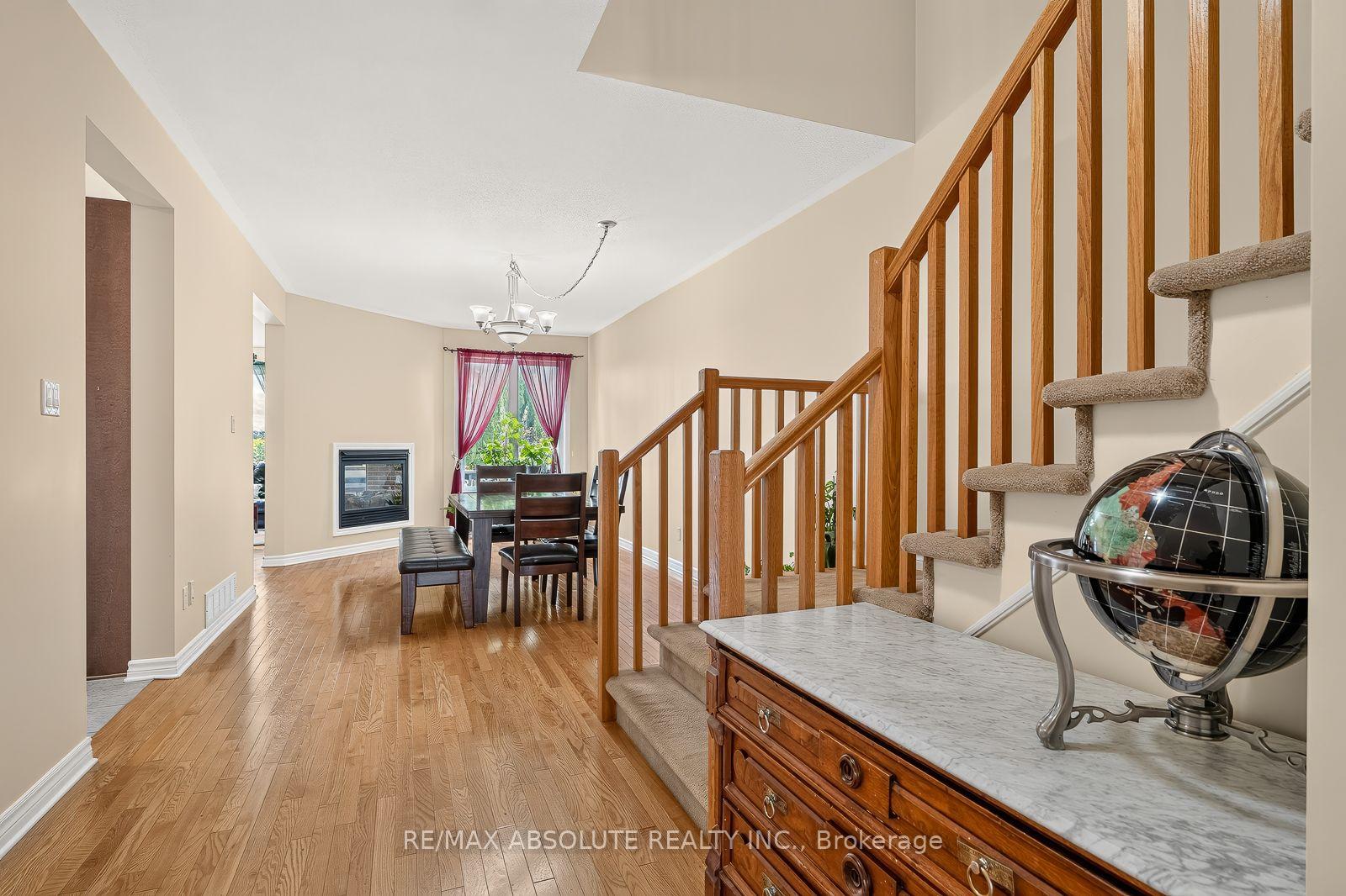 Photo 7 of 1070 Northgraves Crescent, Ottawa, Kanata - Emerald Meadows/Trailwest — HOMEH