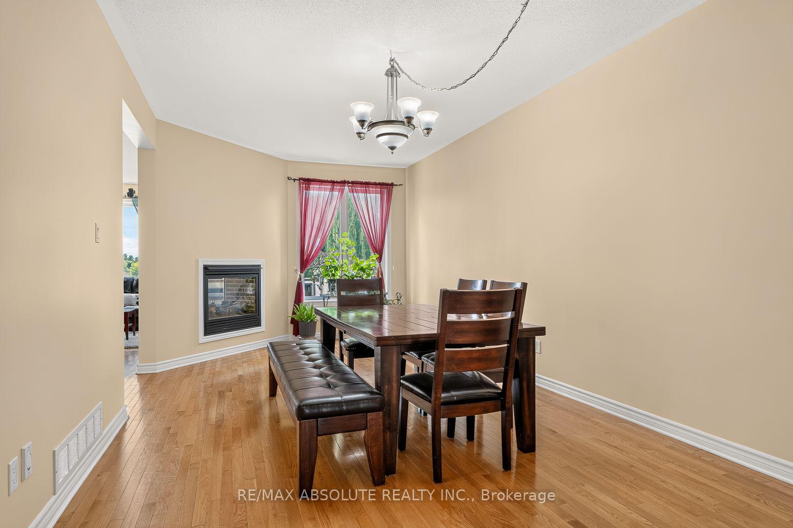 Photo 8 of 1070 Northgraves Crescent, Ottawa, Kanata - Emerald Meadows/Trailwest — HOMEH