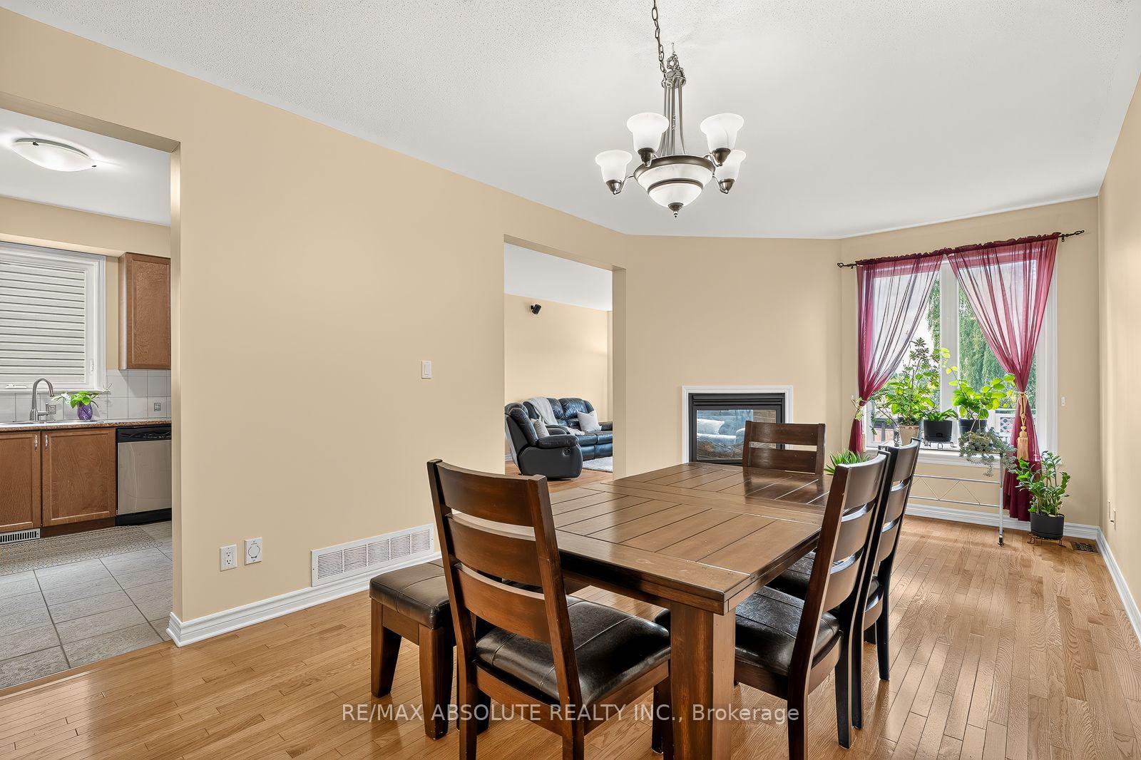 Photo 9 of 1070 Northgraves Crescent, Ottawa, Kanata - Emerald Meadows/Trailwest — HOMEH