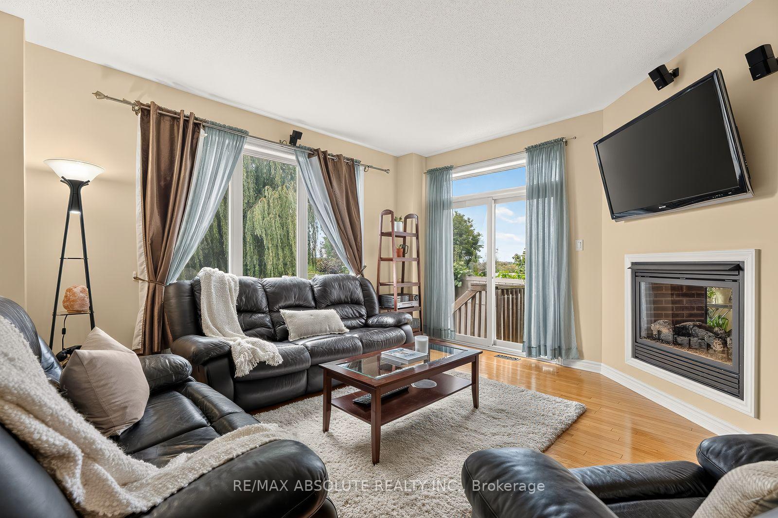 Photo 18 of 1070 Northgraves Crescent, Ottawa, Kanata - Emerald Meadows/Trailwest — HOMEH