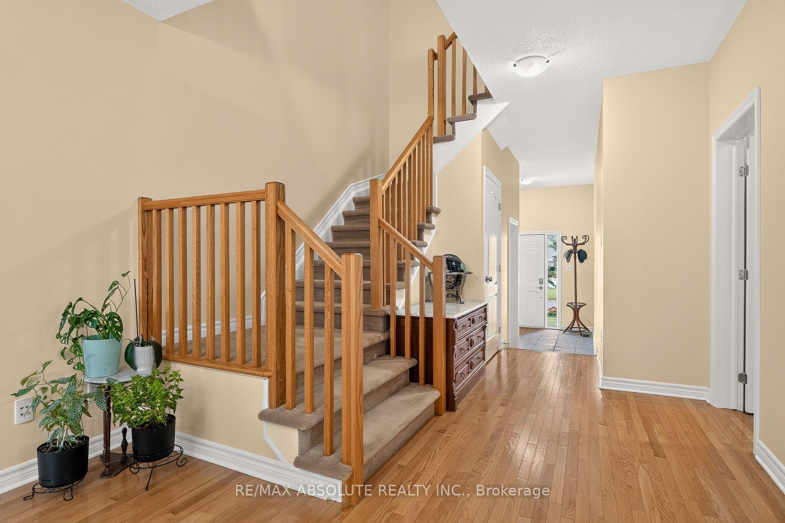 Photo 19 of 1070 Northgraves Crescent, Ottawa, Kanata - Emerald Meadows/Trailwest — HOMEH