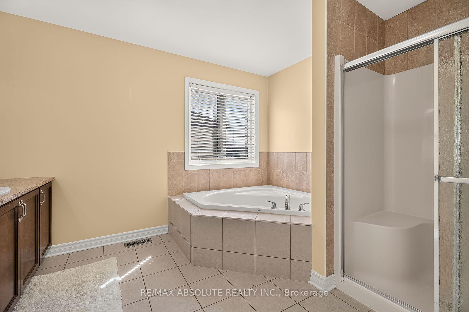 Photo 23 of 1070 Northgraves Crescent, Ottawa, Kanata - Emerald Meadows/Trailwest — HOMEH