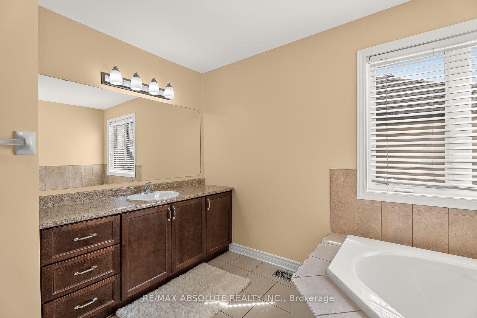 Photo 25 of 1070 Northgraves Crescent, Ottawa, Kanata - Emerald Meadows/Trailwest — HOMEH