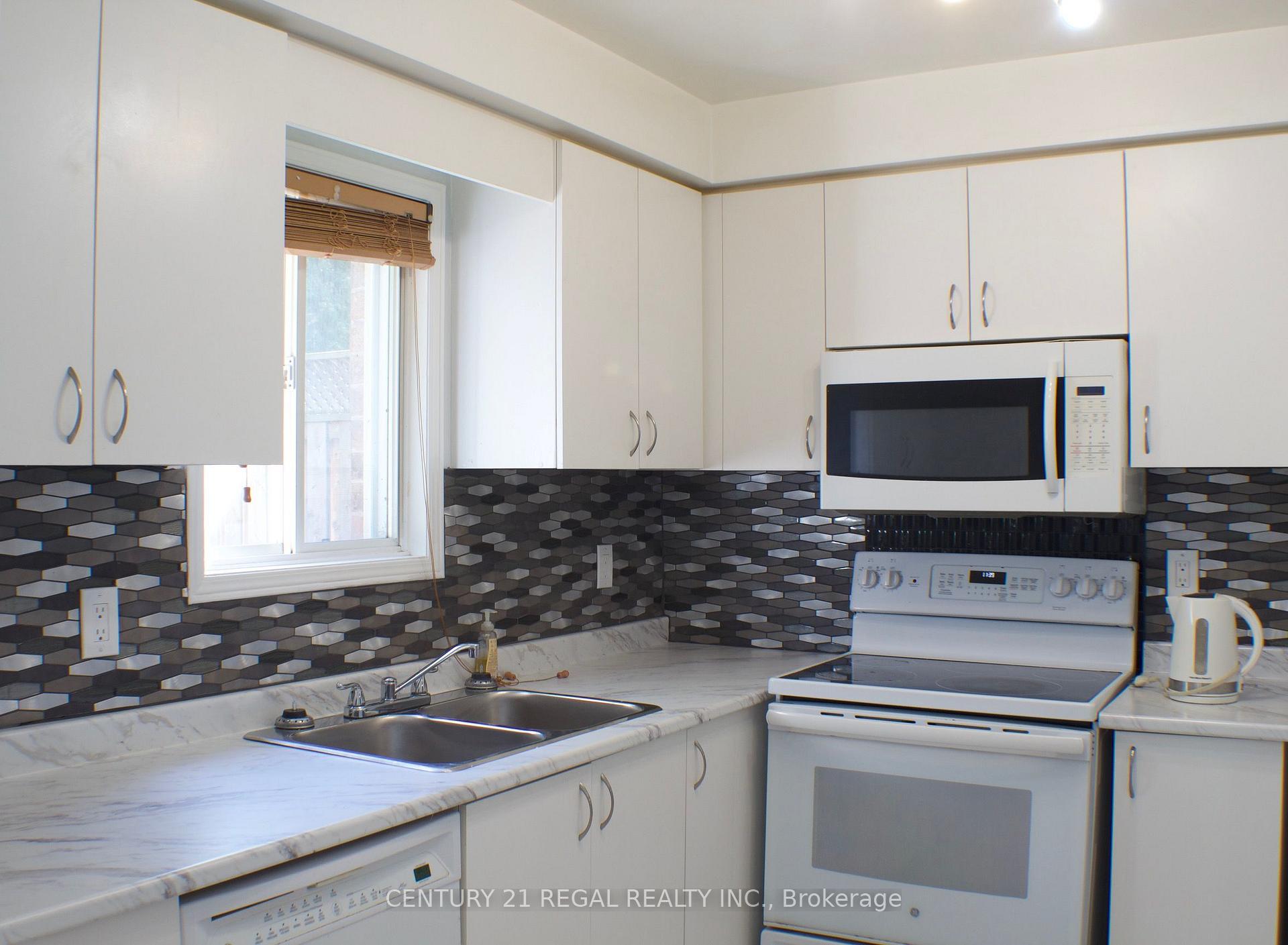 Photo 48 of 67 Fulton Crescent, Whitby, Williamsburg — HOMEH