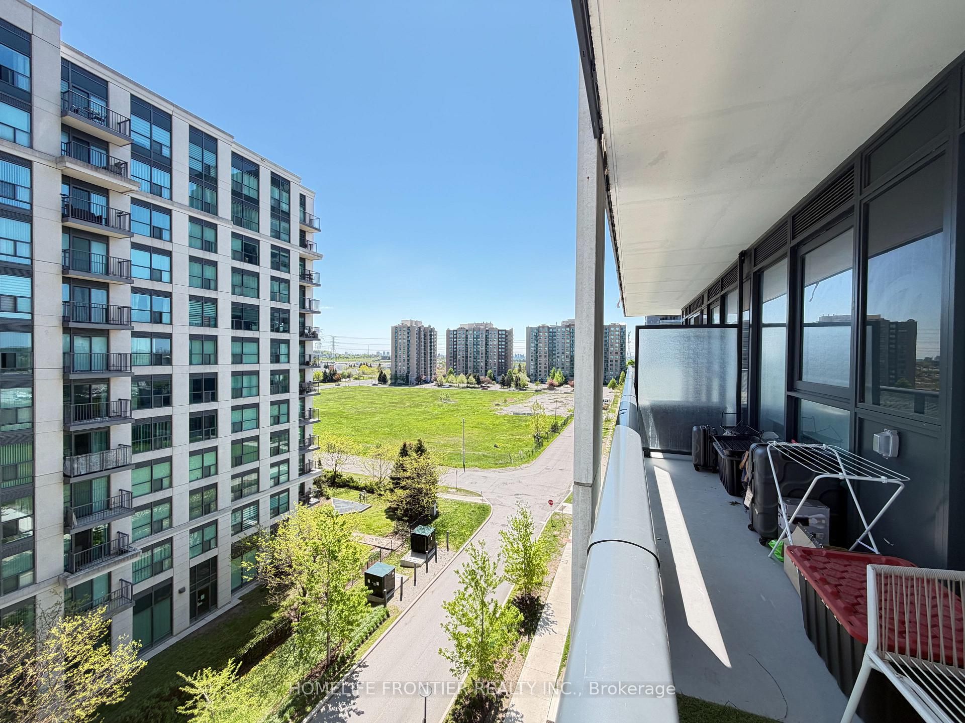 Photo 19 of Unit 607, 105 Oneida Crescent, Richmond Hill, Langstaff — HOMEH