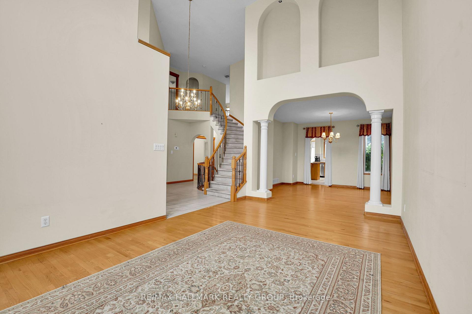 Photo 6 of 11 Riverstone Drive, Ottawa, Barrhaven - Stonebridge — HOMEH