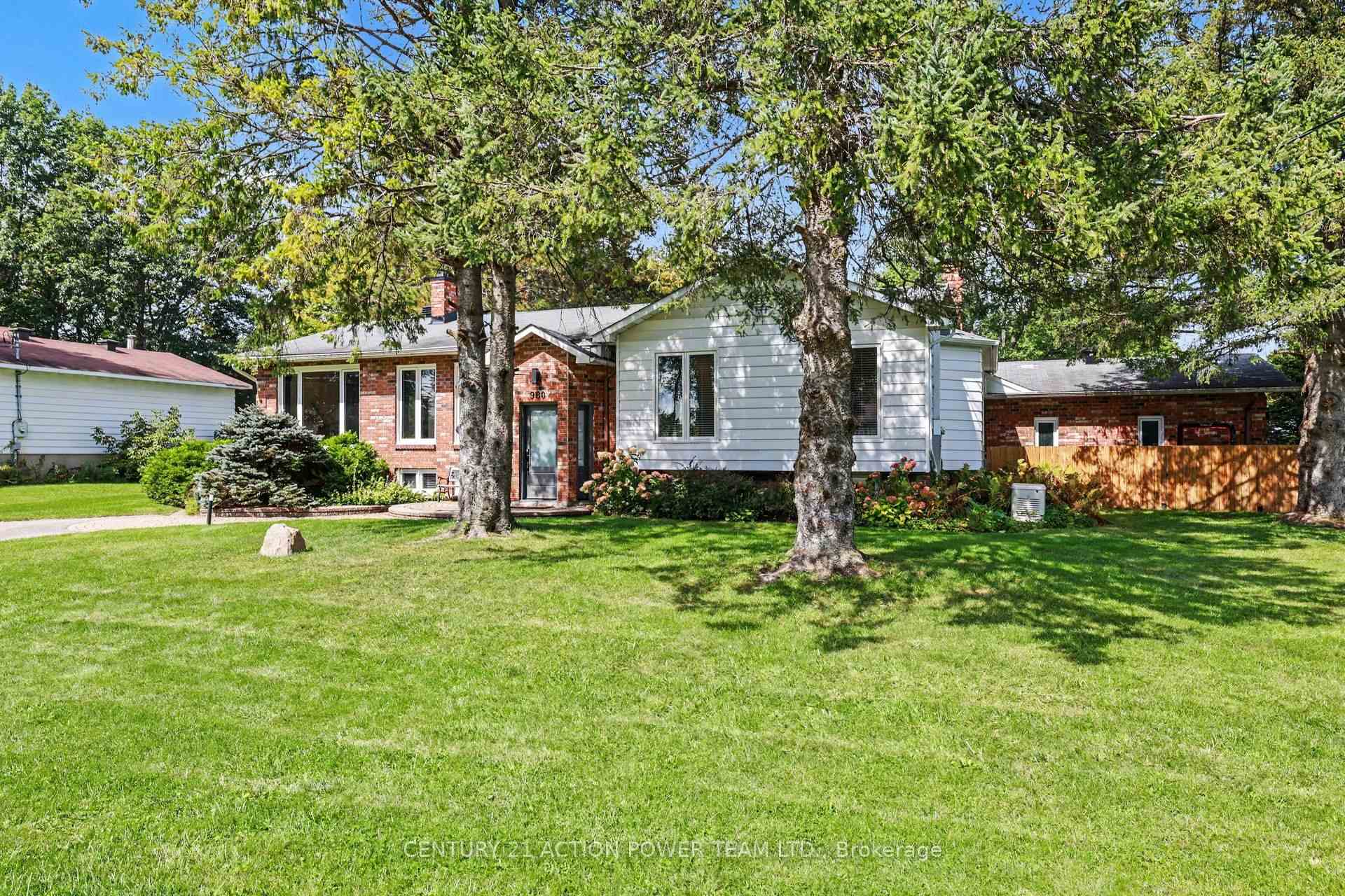 Photo 4 of 980 Galaxie Avenue, Ottawa, Navan — HOMEH