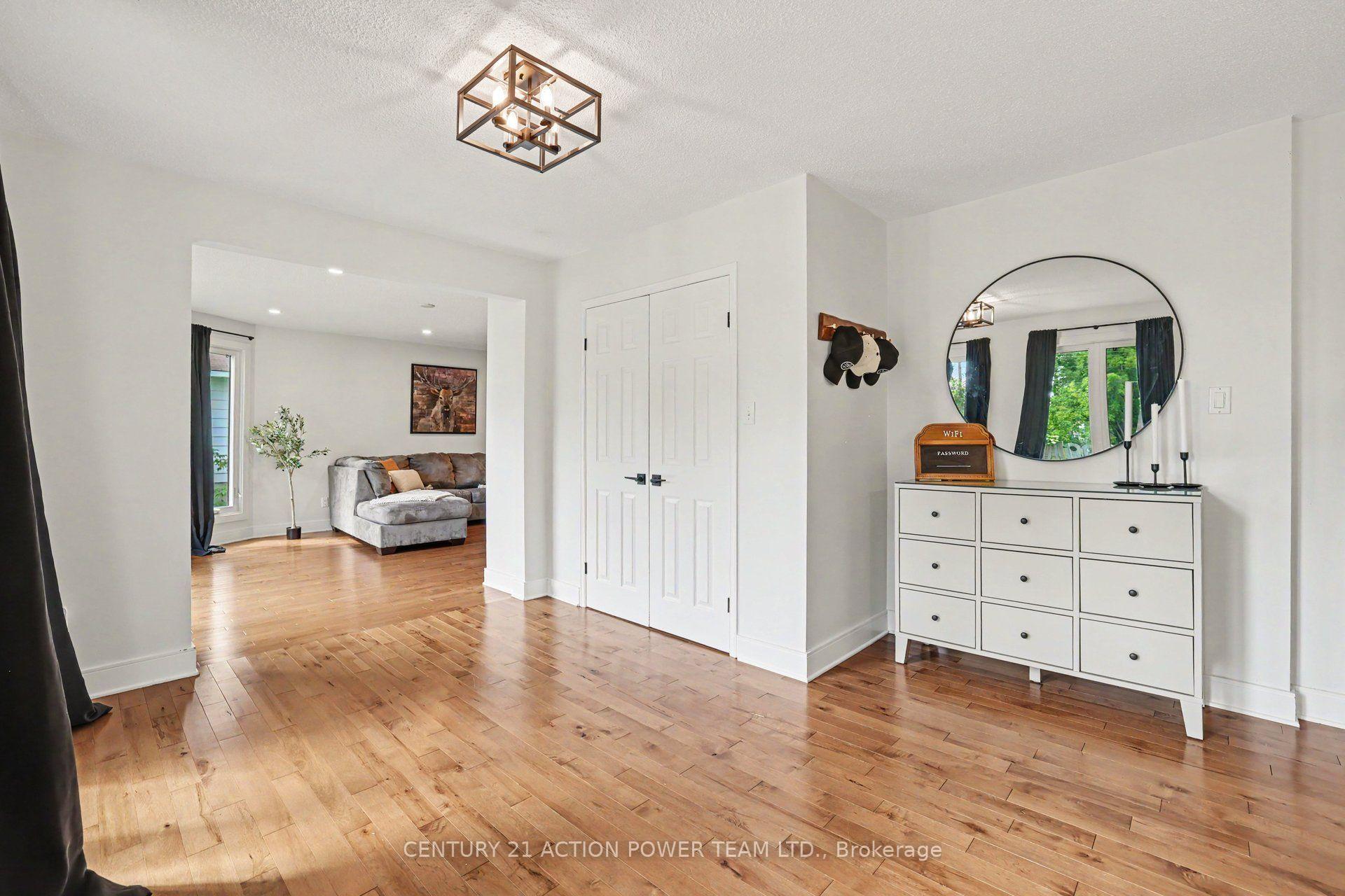 Photo 7 of 980 Galaxie Avenue, Ottawa, Navan — HOMEH