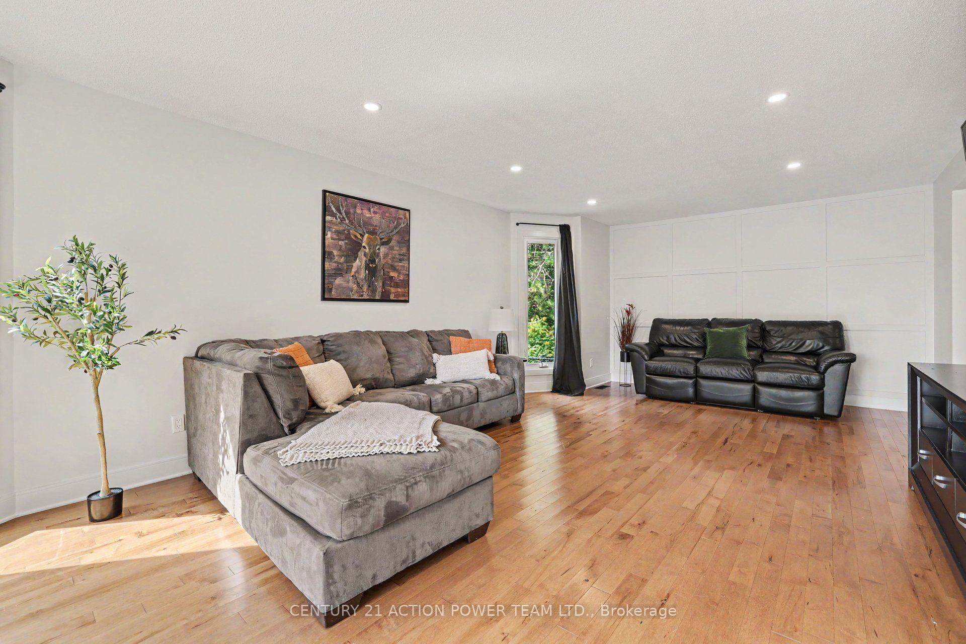 Photo 8 of 980 Galaxie Avenue, Ottawa, Navan — HOMEH