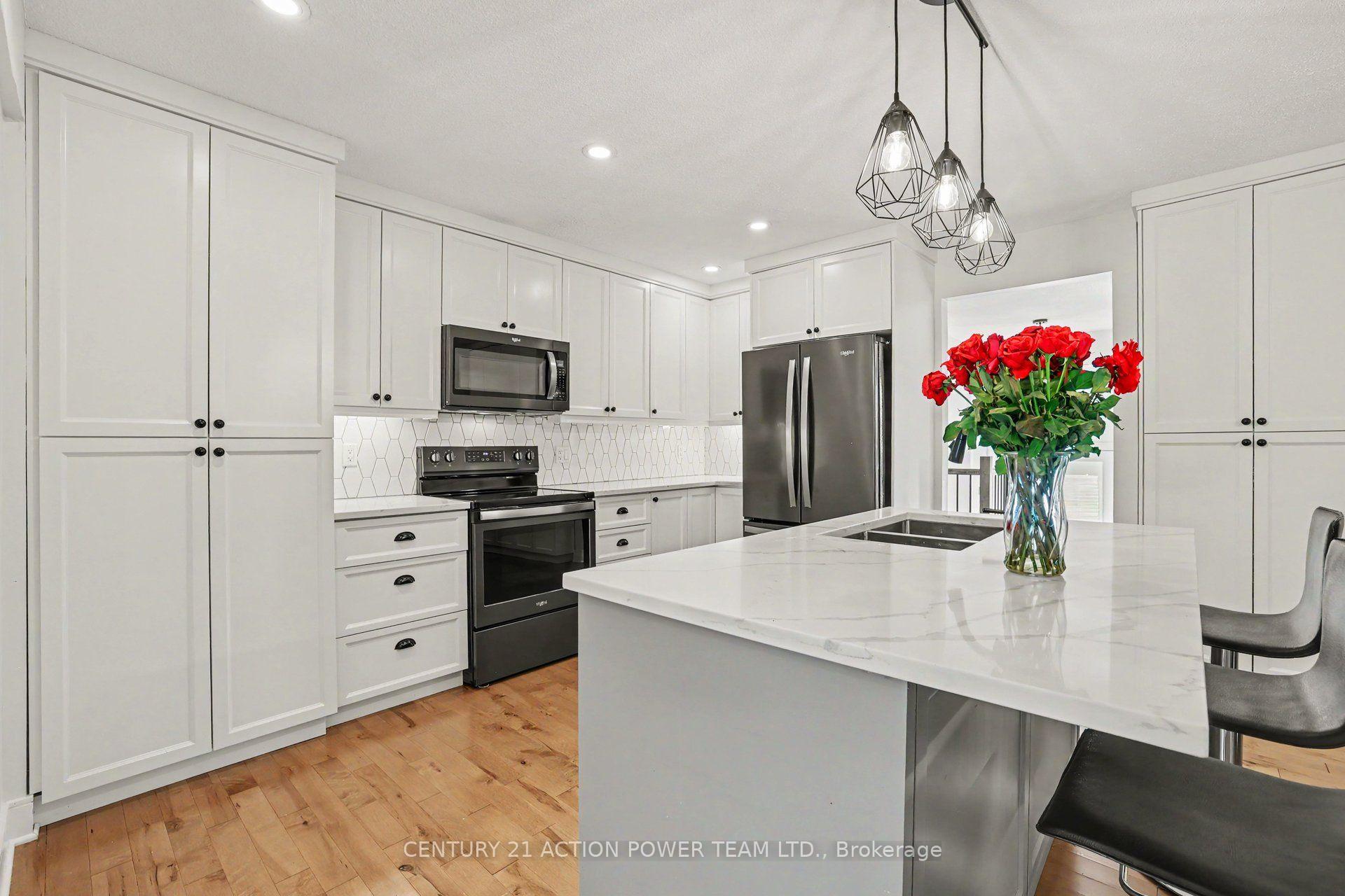 Photo 15 of 980 Galaxie Avenue, Ottawa, Navan — HOMEH