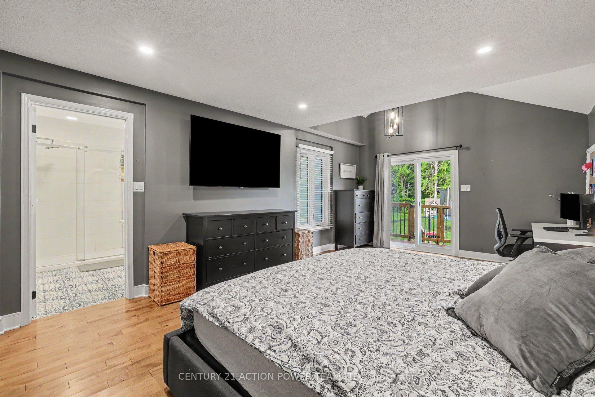 Photo 22 of 980 Galaxie Avenue, Ottawa, Navan — HOMEH