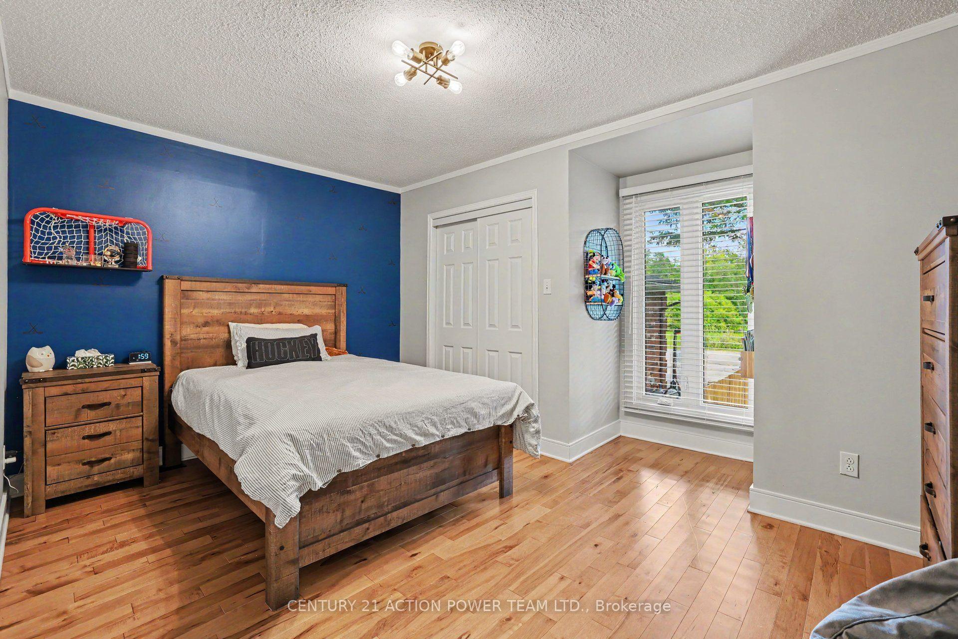 Photo 26 of 980 Galaxie Avenue, Ottawa, Navan — HOMEH