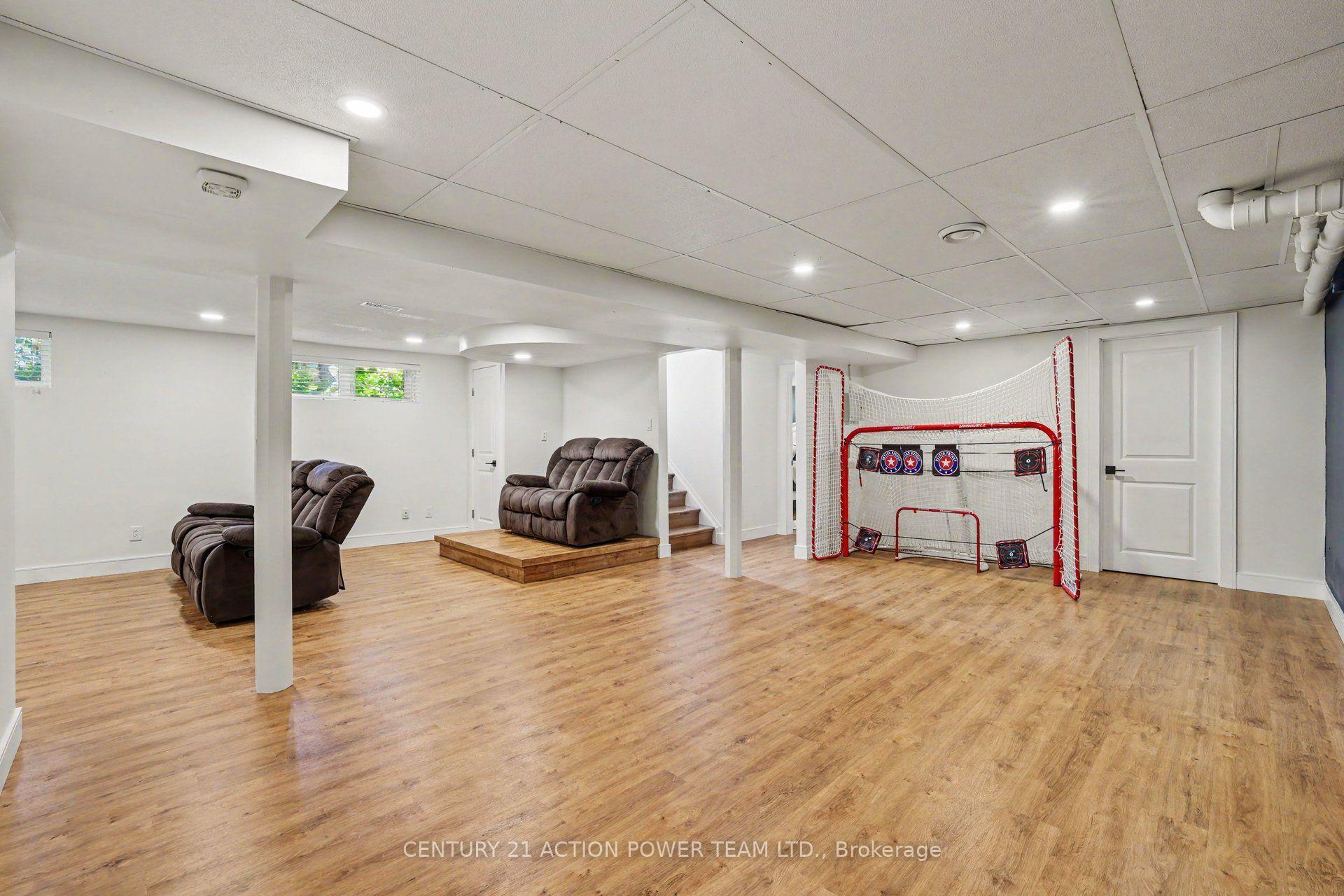 Photo 28 of 980 Galaxie Avenue, Ottawa, Navan — HOMEH