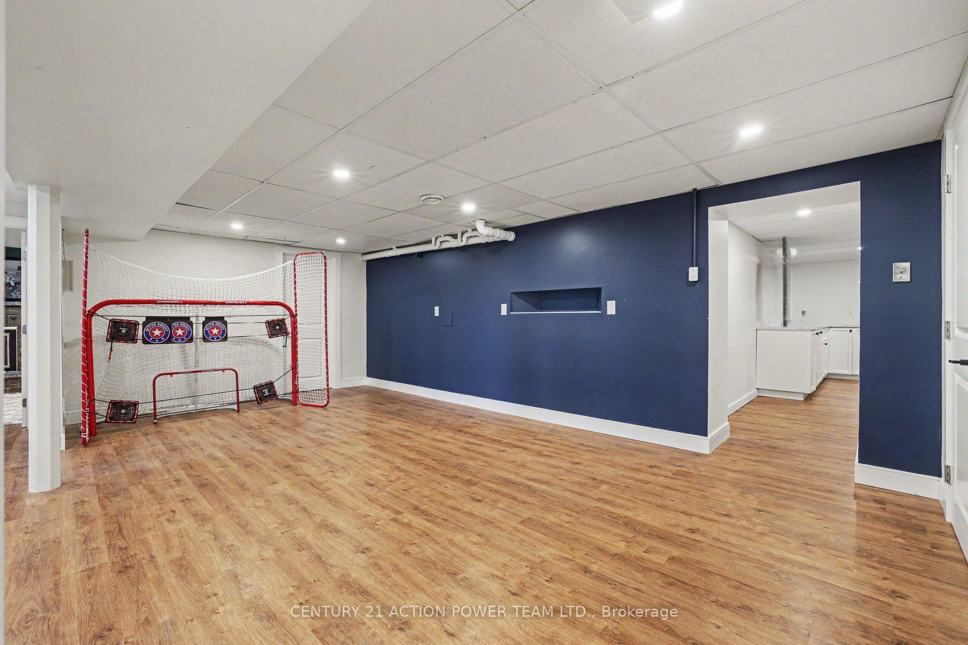 Photo 29 of 980 Galaxie Avenue, Ottawa, Navan — HOMEH