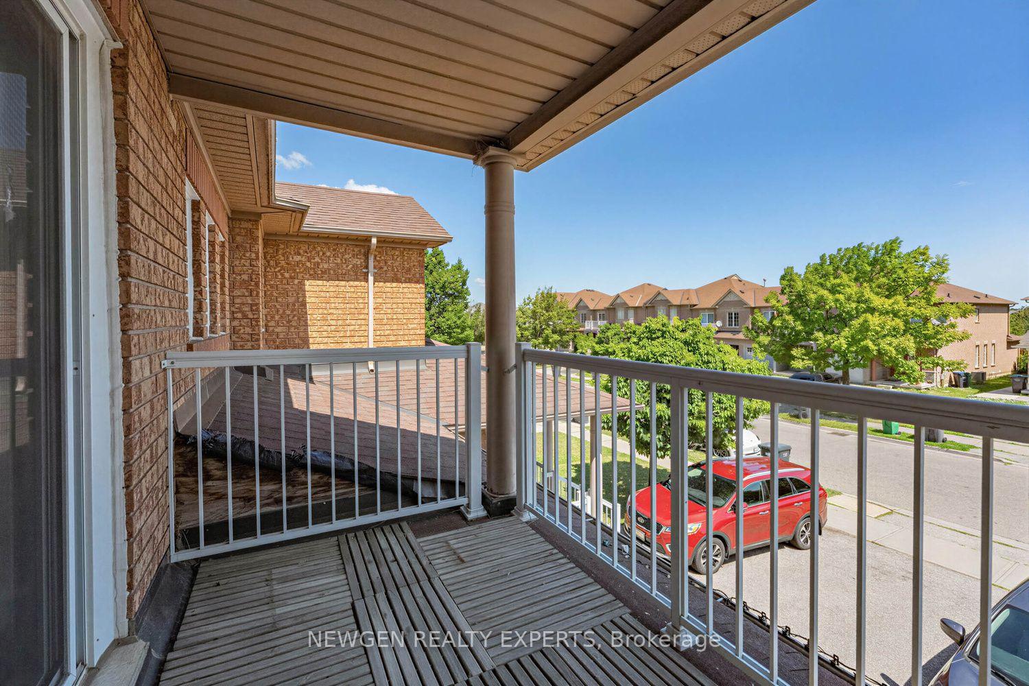 Photo 22 of 10 Checkerberry Crescent, Brampton, Sandringham-Wellington — HOMEH