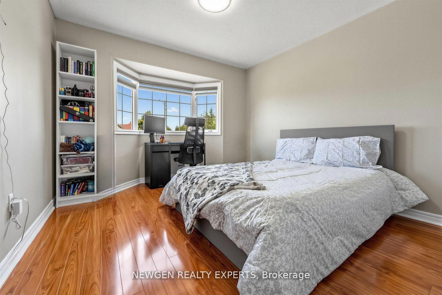 Photo 23 of 10 Checkerberry Crescent, Brampton, Sandringham-Wellington — HOMEH