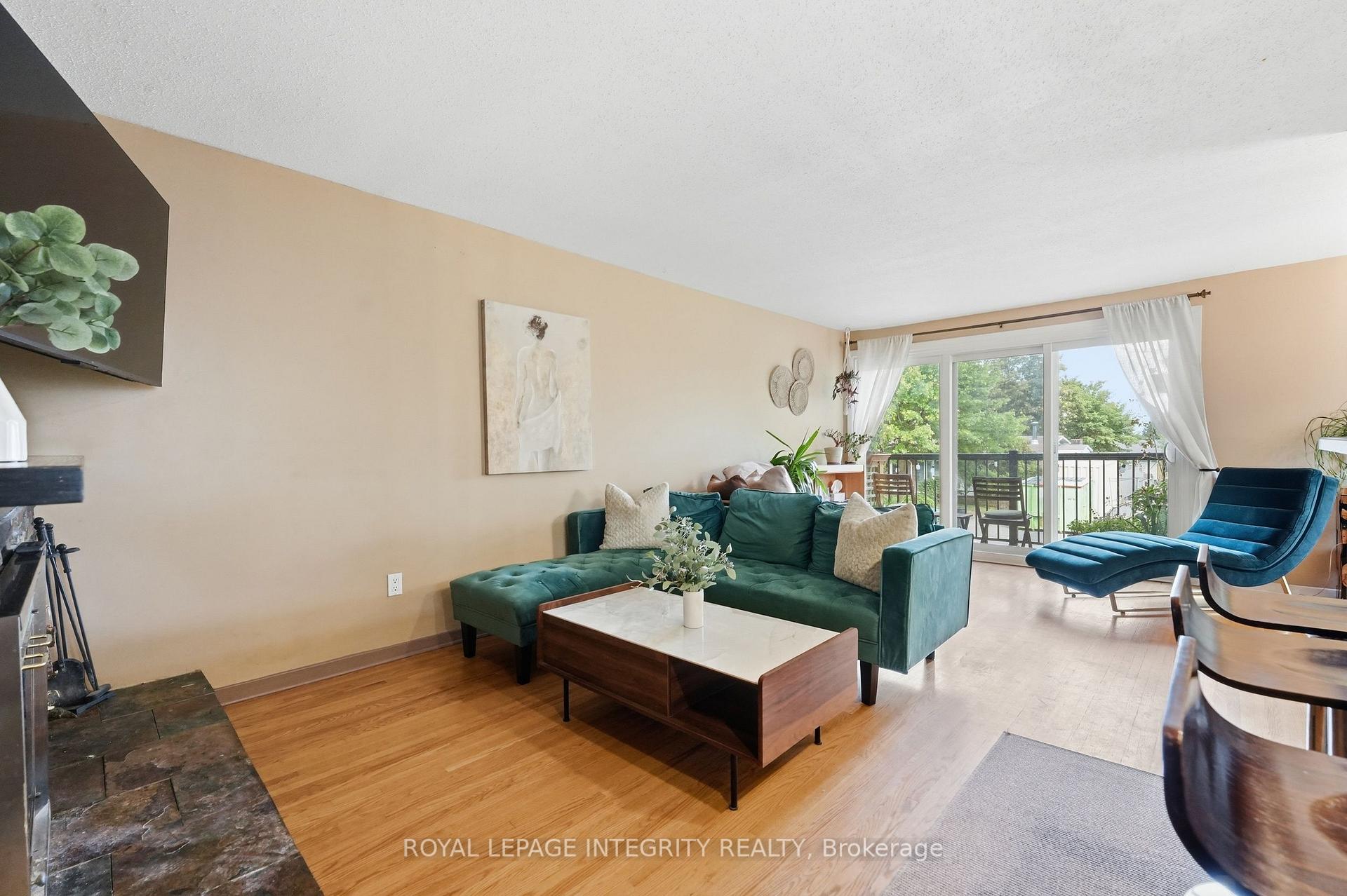 Photo 10 of 26 Woodmount Crescent, Ottawa, Borden Farm/Stewart Farm/Carleton Heights/Parkwood Hills — HOMEH