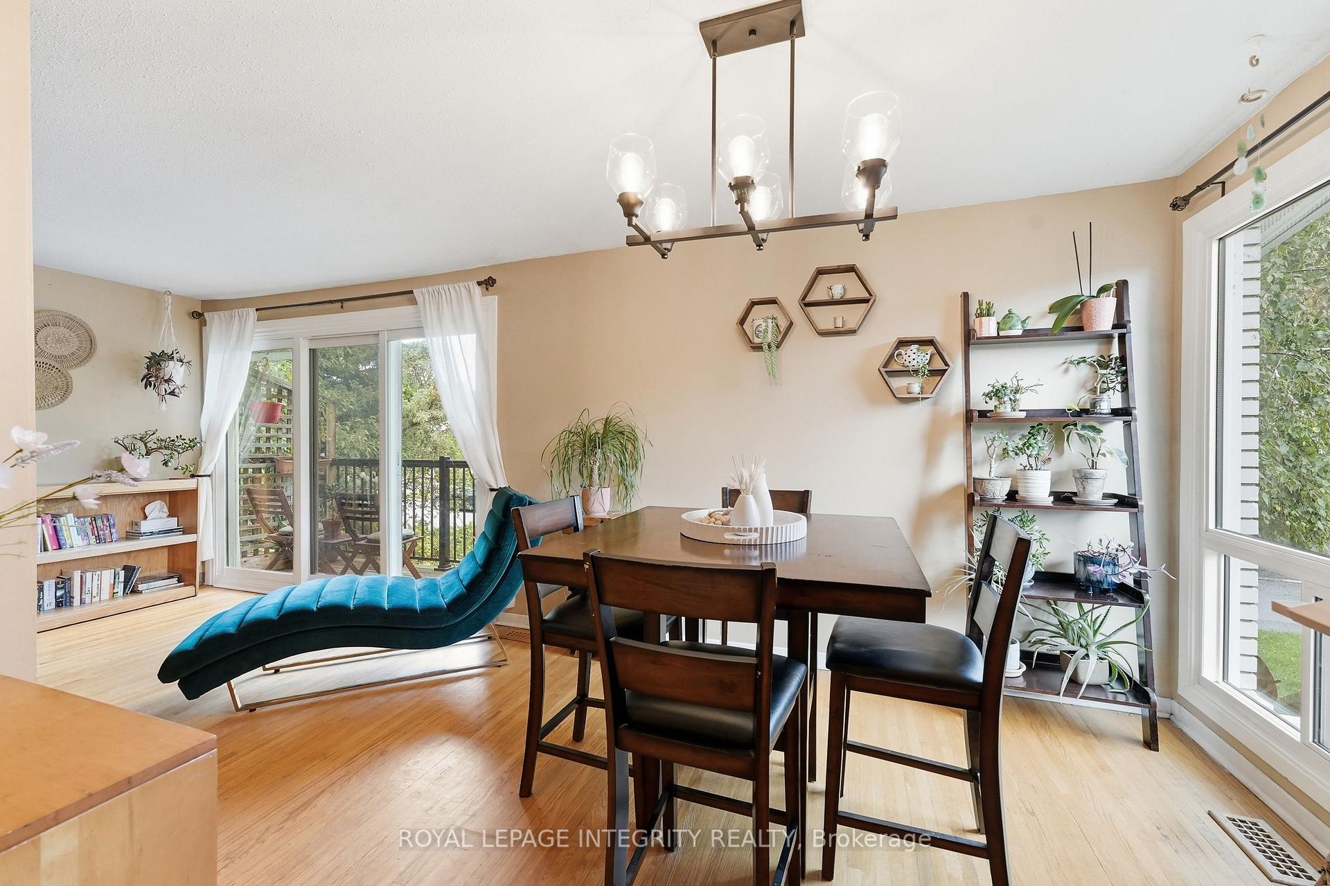 Photo 18 of 26 Woodmount Crescent, Ottawa, Borden Farm/Stewart Farm/Carleton Heights/Parkwood Hills — HOMEH