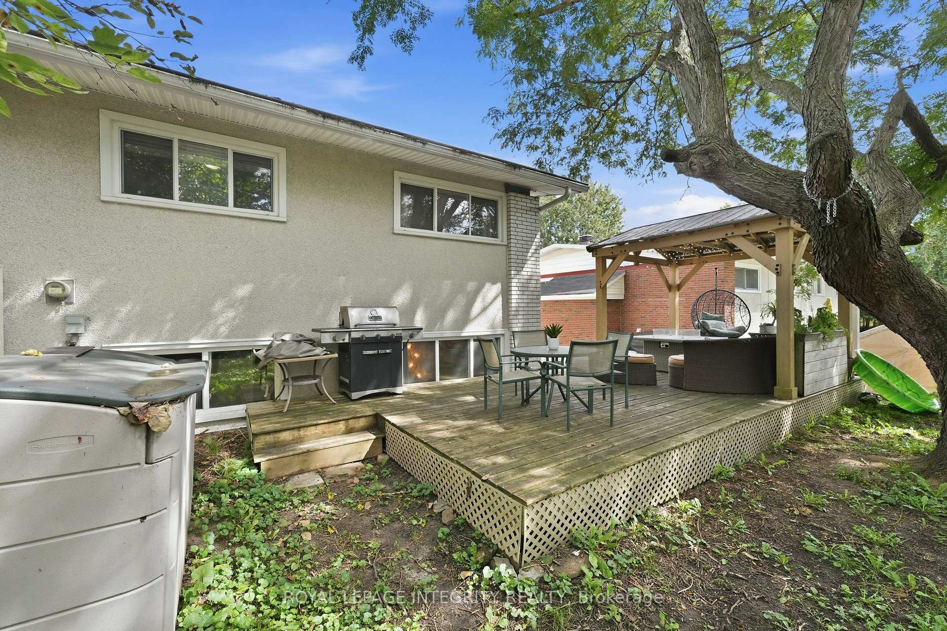 Photo 34 of 26 Woodmount Crescent, Ottawa, Borden Farm/Stewart Farm/Carleton Heights/Parkwood Hills — HOMEH