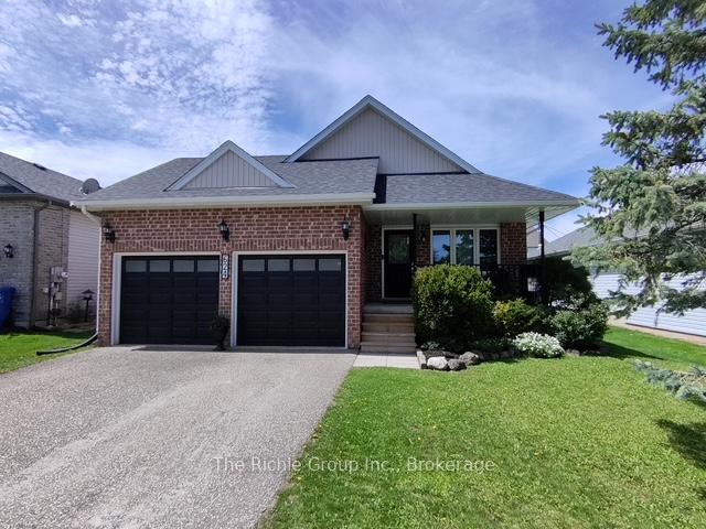 Photo of 624 Cedar Street W