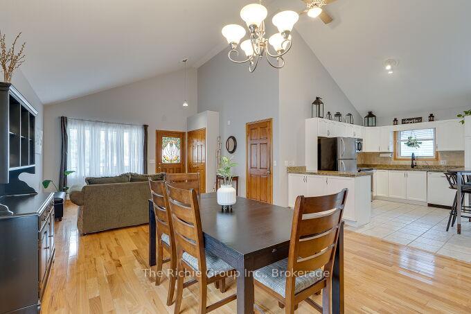 Photo 9 of 624 Cedar Street W, Shelburne — HOMEH