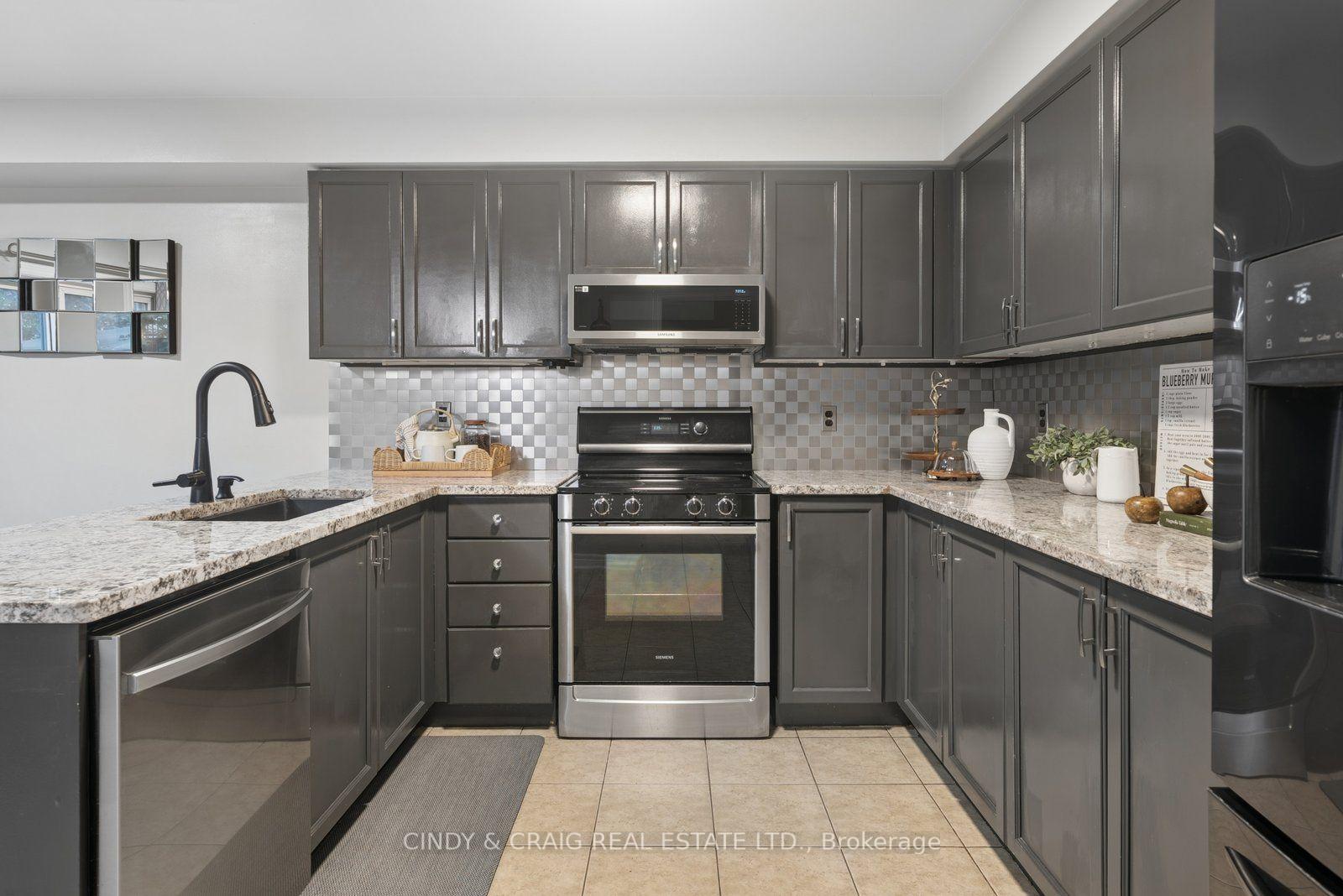 Photo 6 of 87 Beckett Crescent, Clarington, Courtice — HOMEH