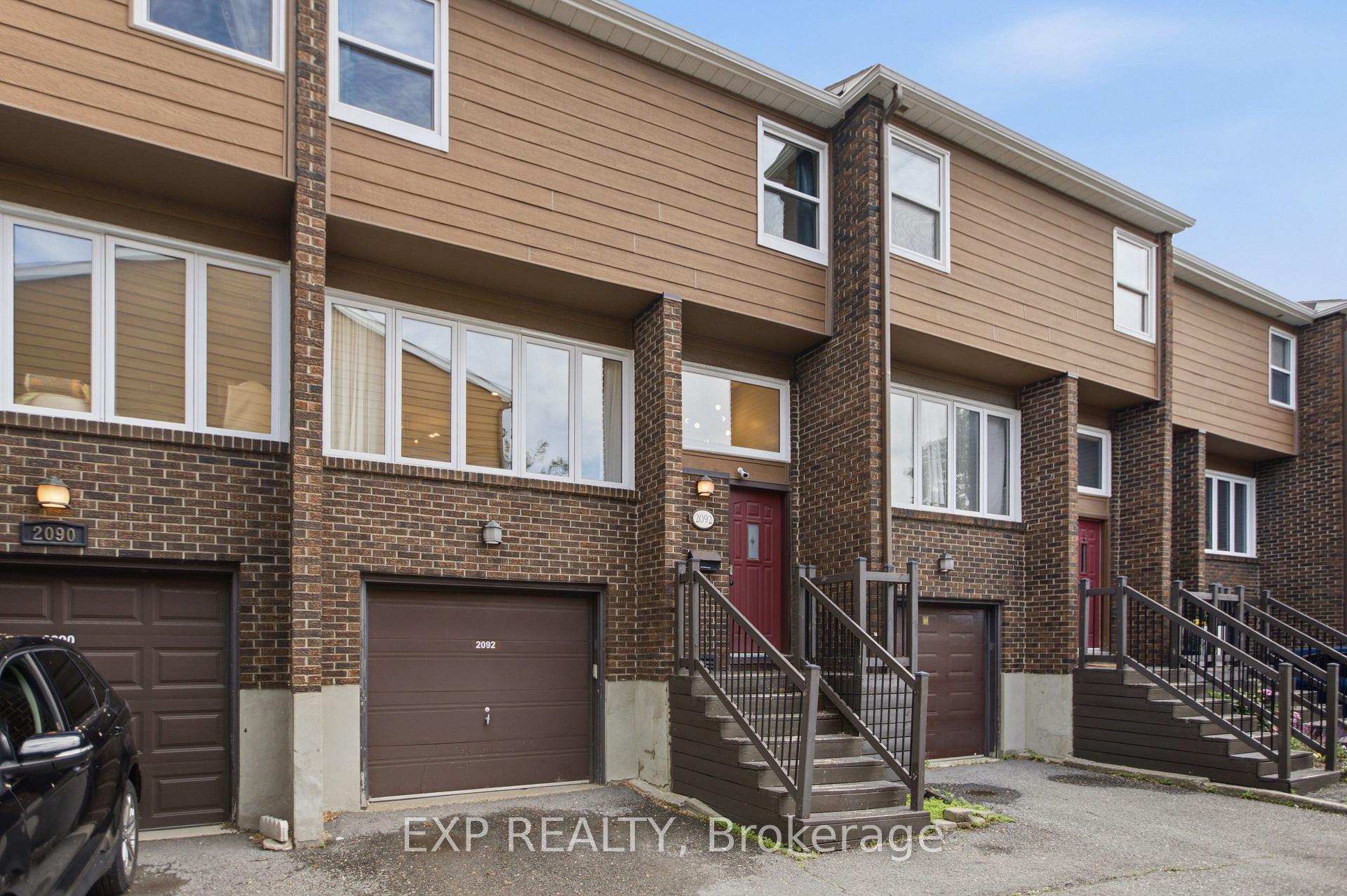 Photo 3 of 2092 Eric Crescent, Ottawa, Pineview — HOMEH