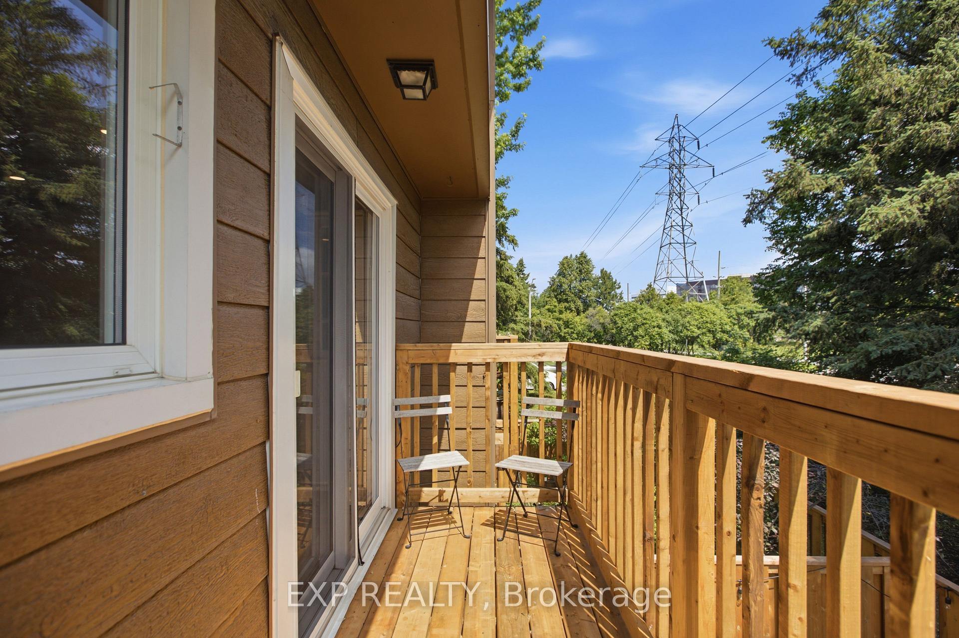Photo 13 of 2092 Eric Crescent, Ottawa, Pineview — HOMEH