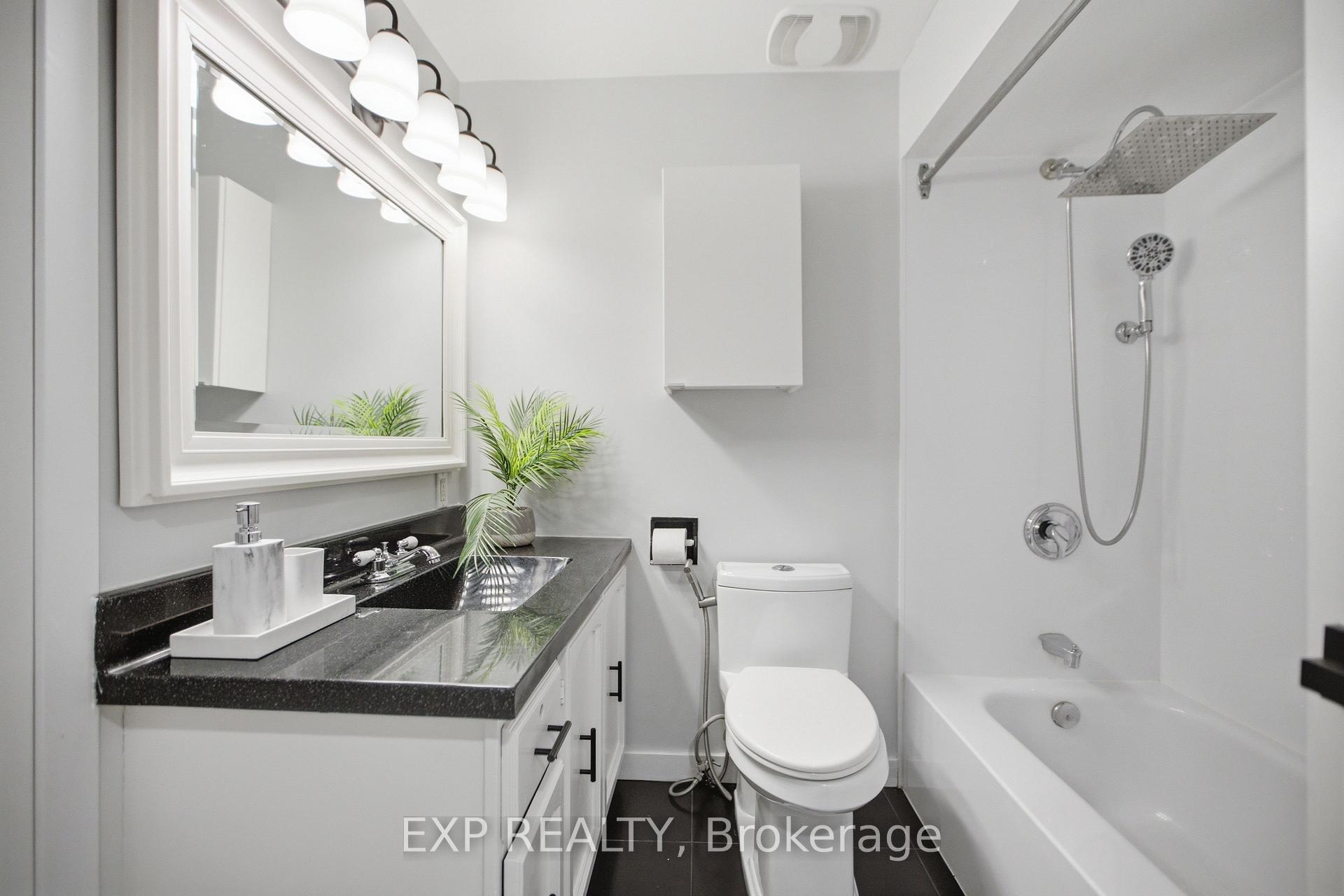 Photo 16 of 2092 Eric Crescent, Ottawa, Pineview — HOMEH