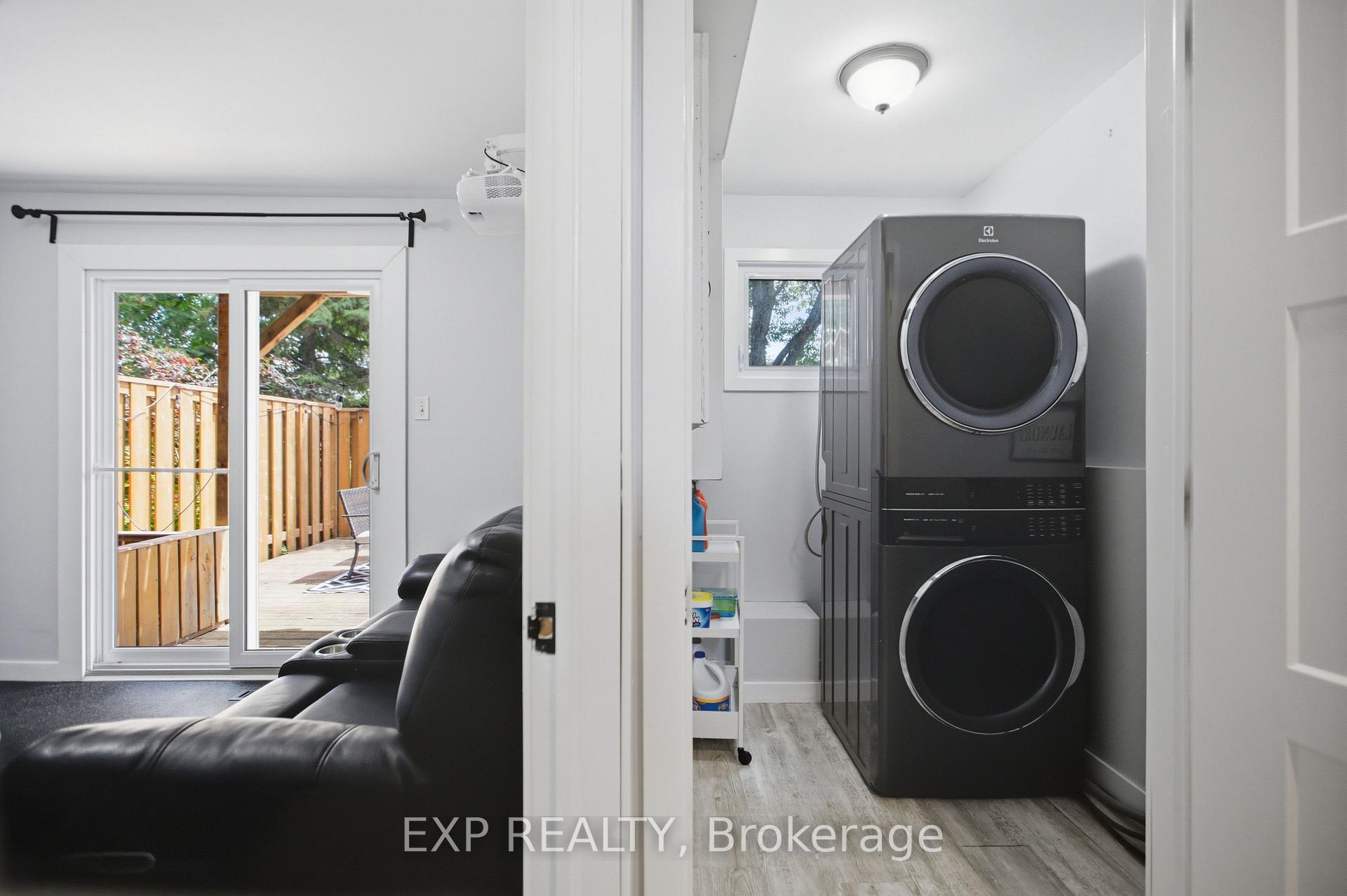 Photo 19 of 2092 Eric Crescent, Ottawa, Pineview — HOMEH
