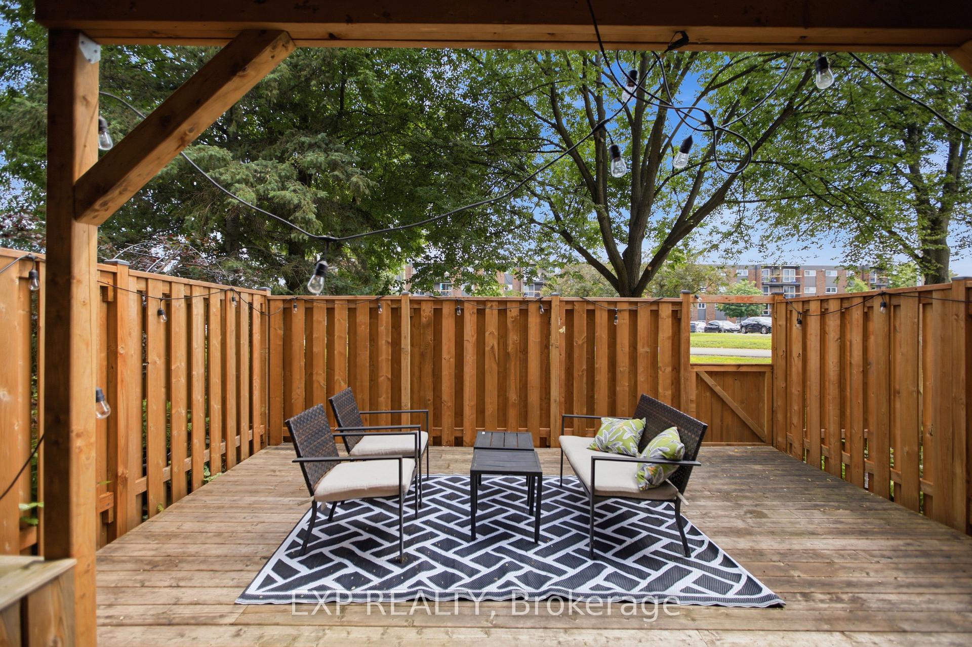 Photo 21 of 2092 Eric Crescent, Ottawa, Pineview — HOMEH