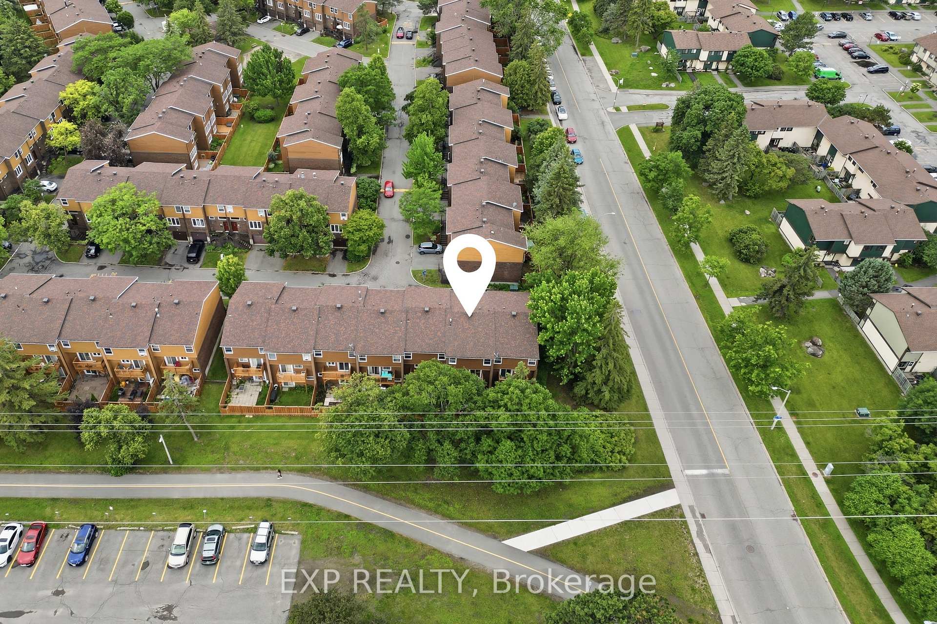 Photo 23 of 2092 Eric Crescent, Ottawa, Pineview — HOMEH