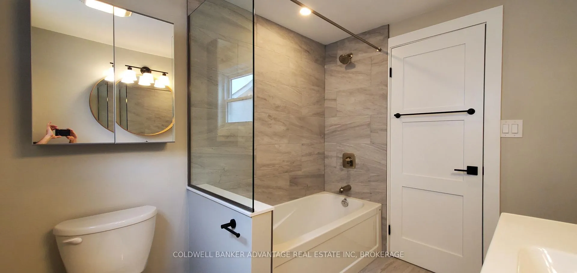 Photo 23 of 39 Dundee Drive, St. Catharines, Secord Woods — HOMEH