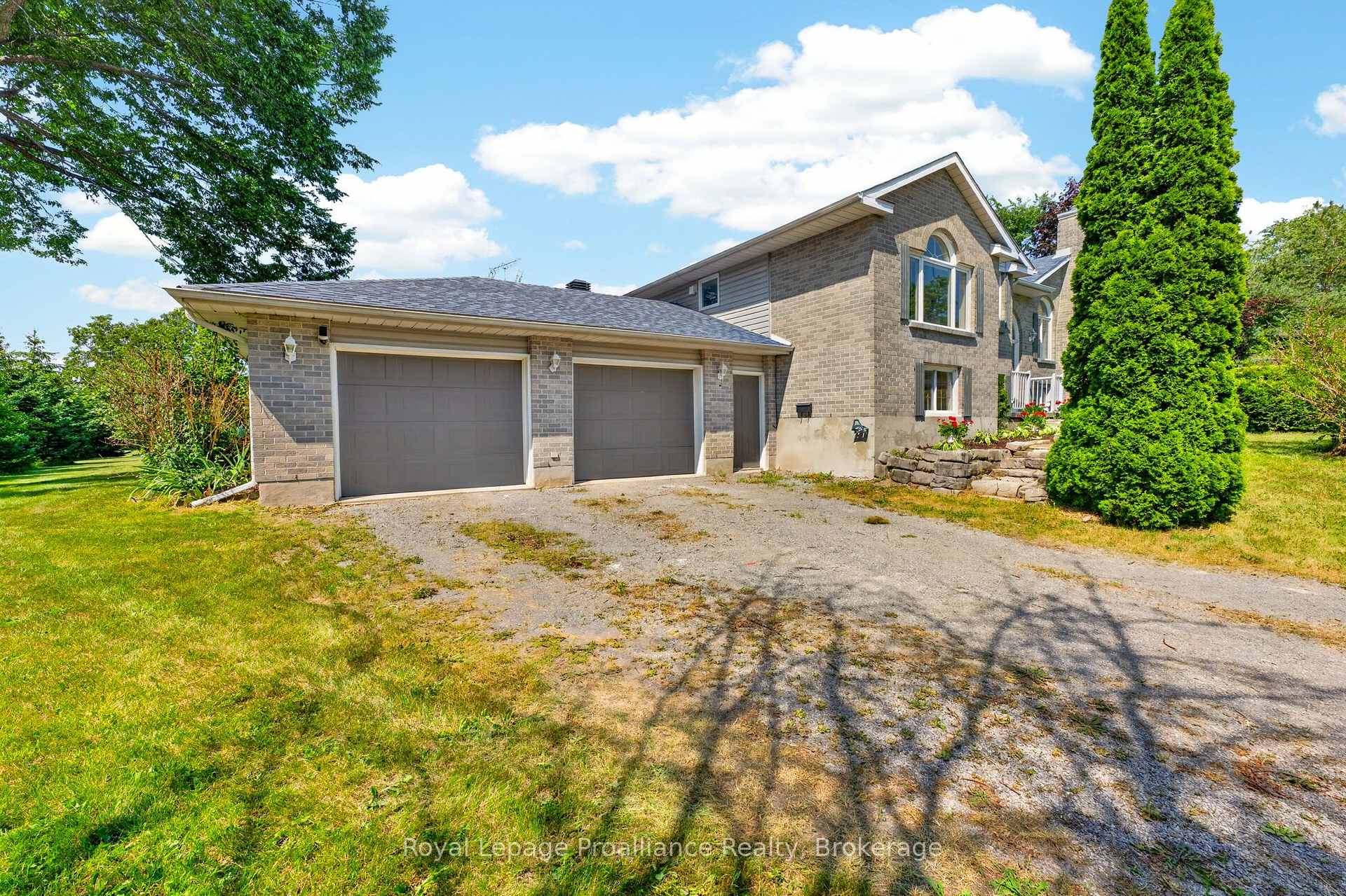 Photo 3 of 3561 Vienna Crescent, Frontenac, Frontenac South — HOMEH