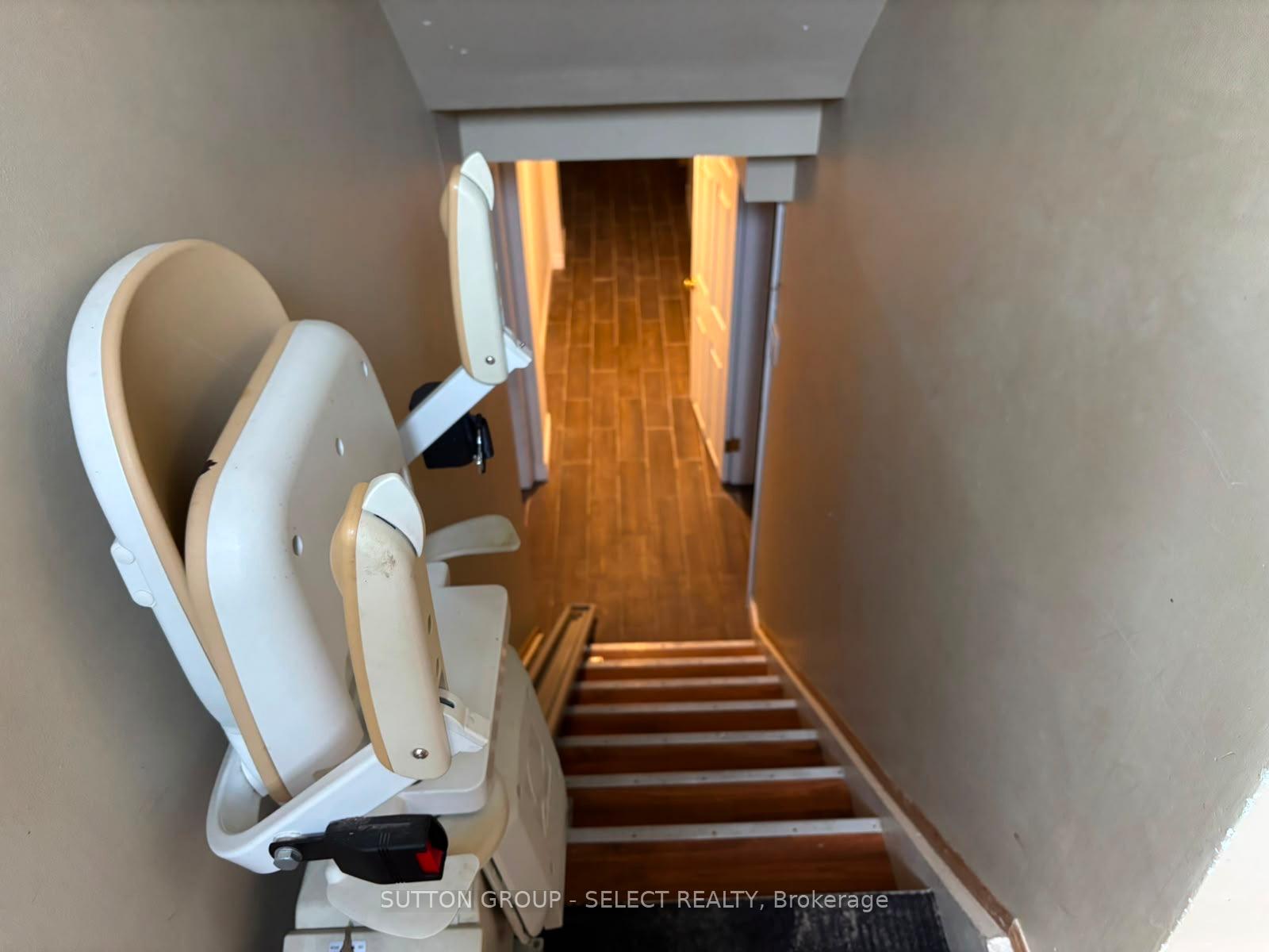 Photo 24 of 316 Ridgewood Crescent, London, South D — HOMEH